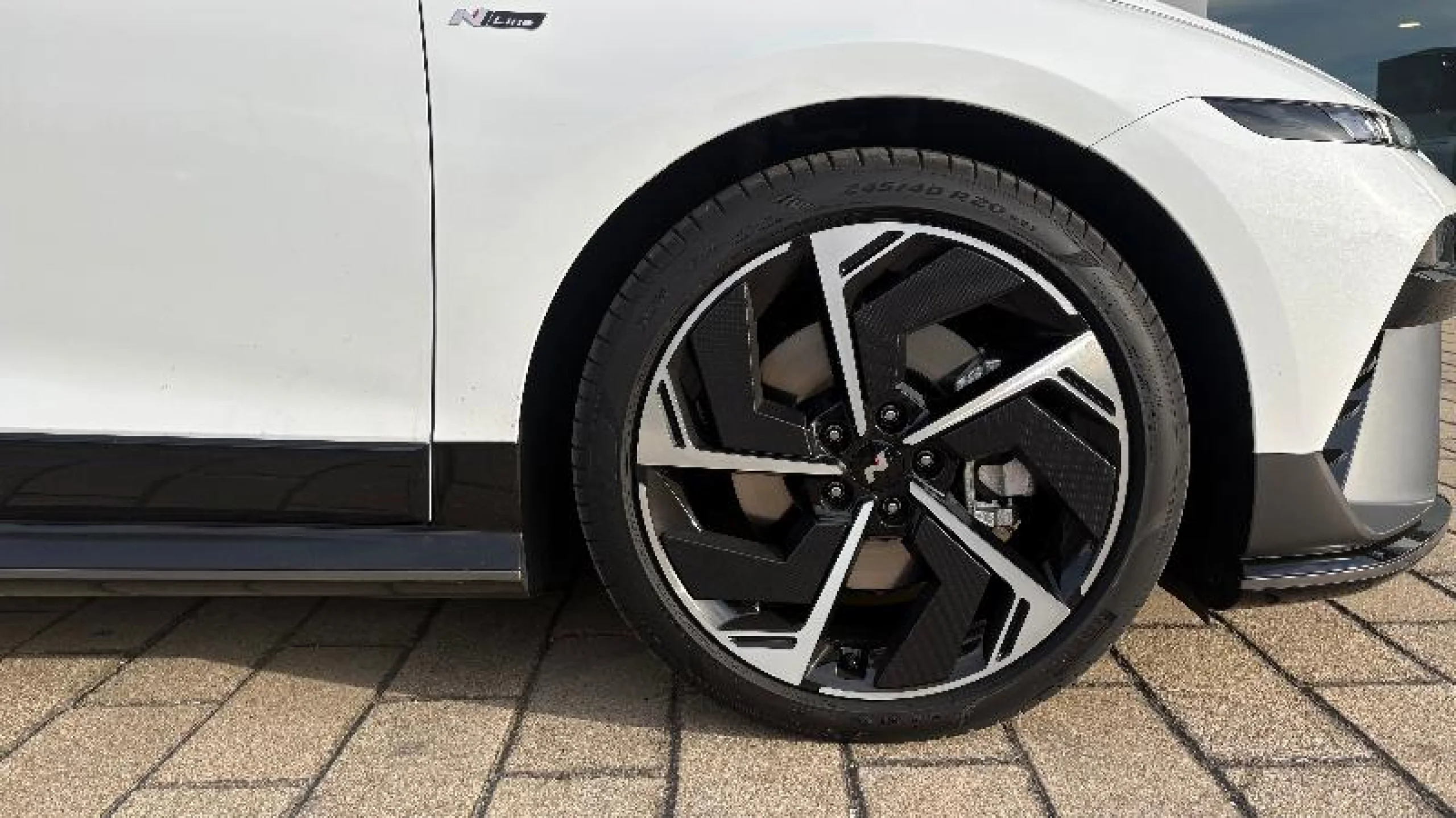 HYUNDAI Ioniq 6 239KW (325CV) 84KWH AWD N LINE - Foto 5