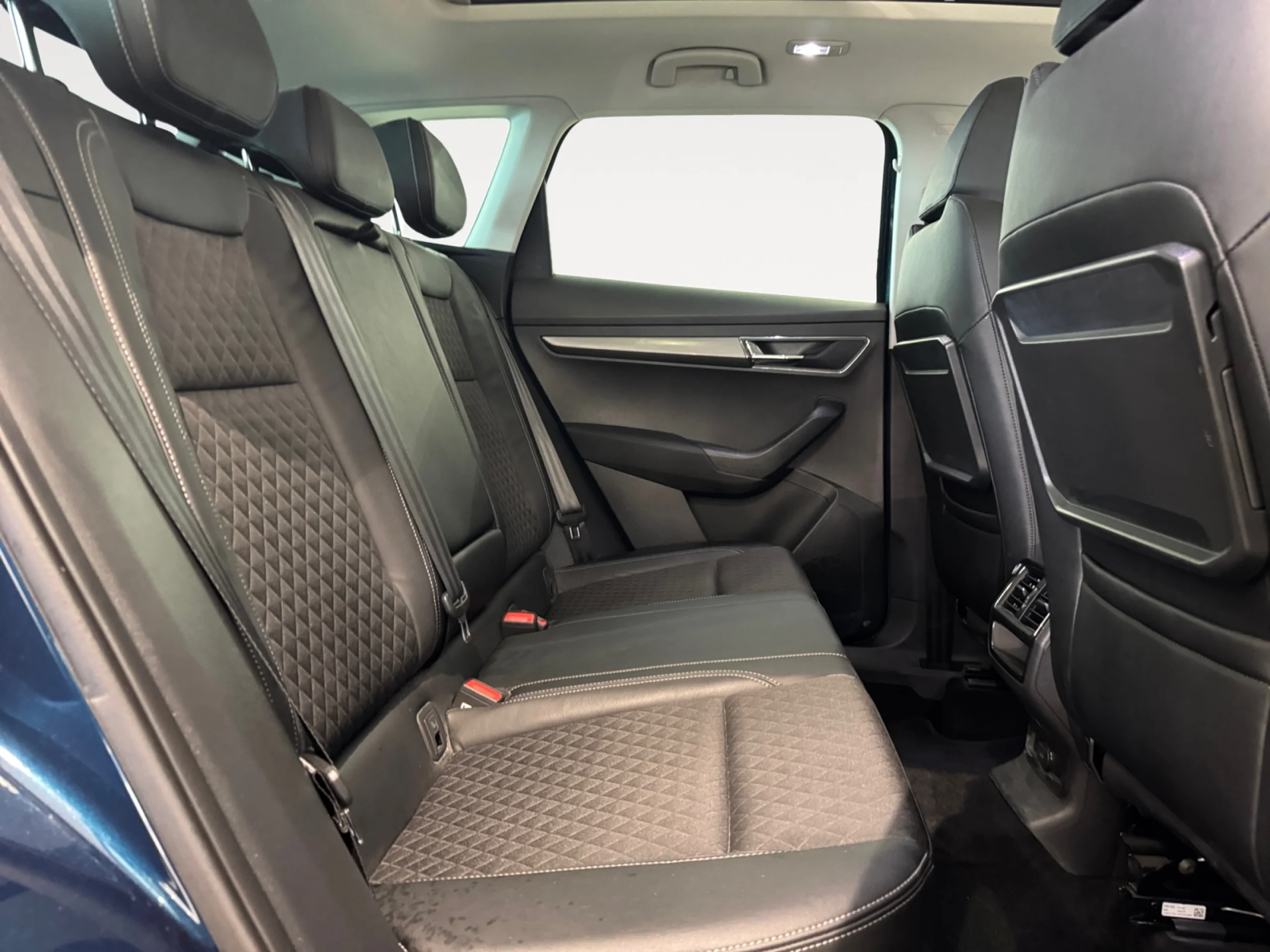 SKODA KAROQ 1.5 TSI 110KW (150CV) DSG ACT STYLE - Foto 6