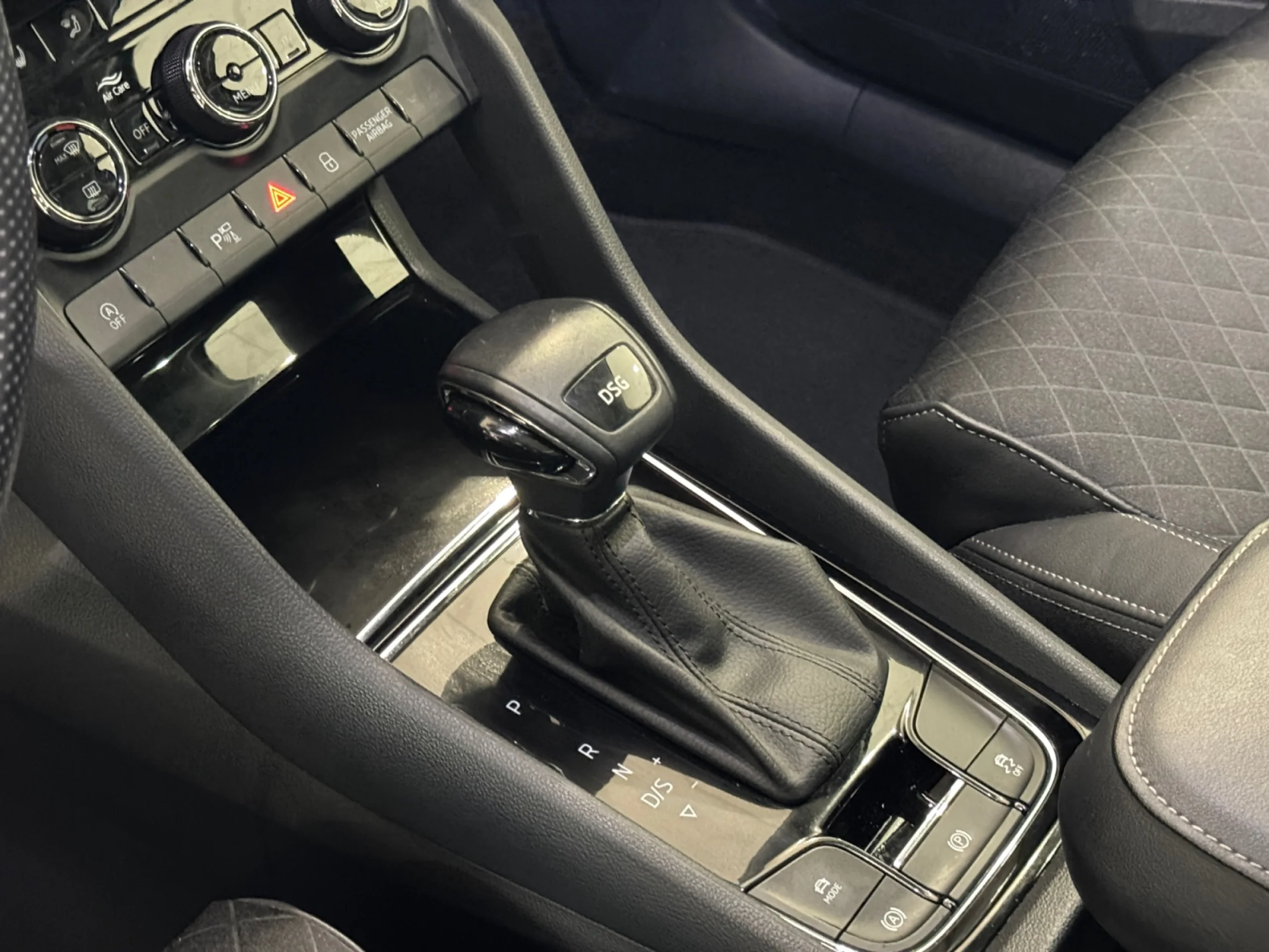 SKODA KAROQ 1.5 TSI 110KW (150CV) DSG ACT STYLE - Foto 20