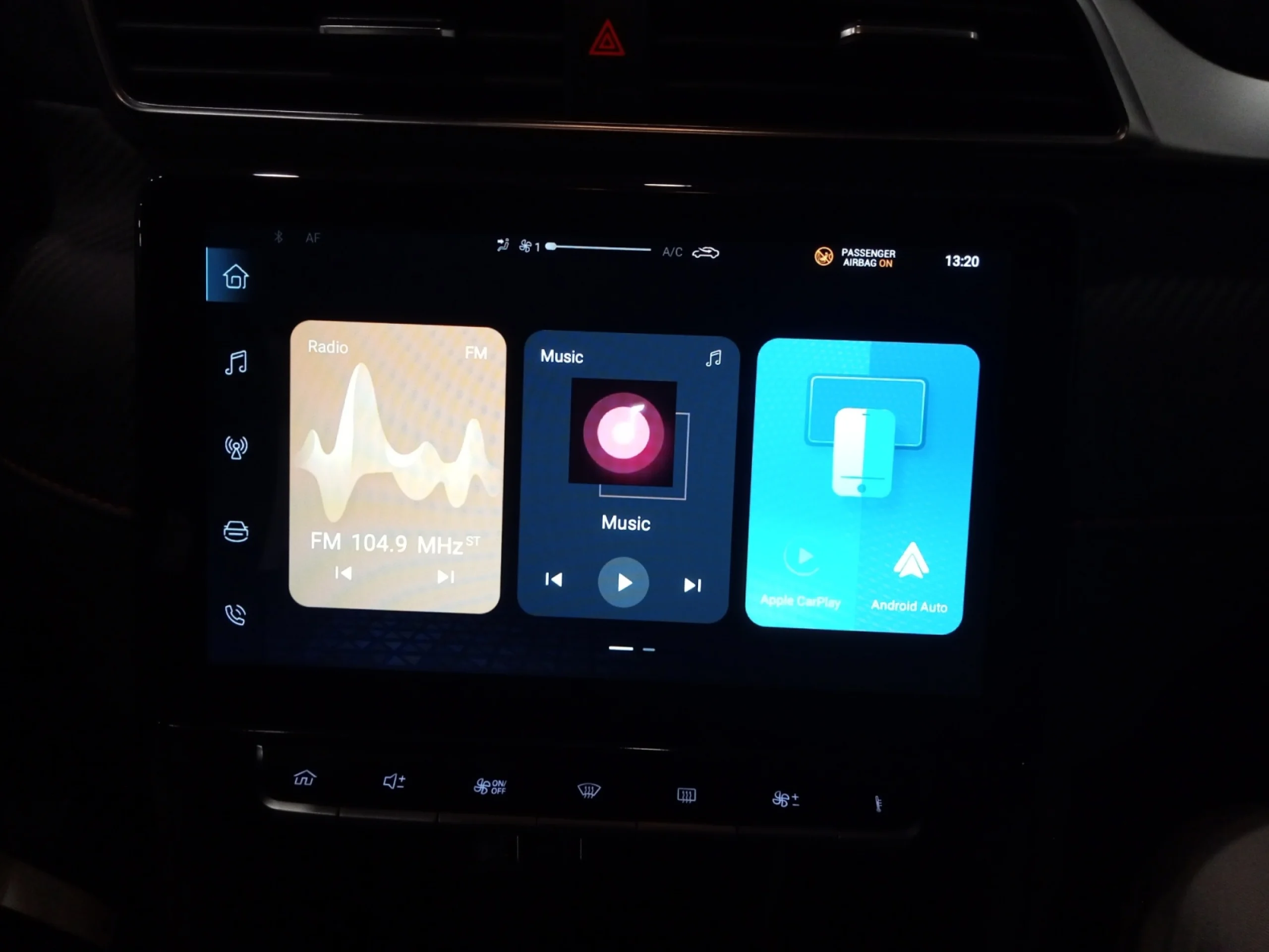 MG Zs 1.5 LUXURY - Foto 10