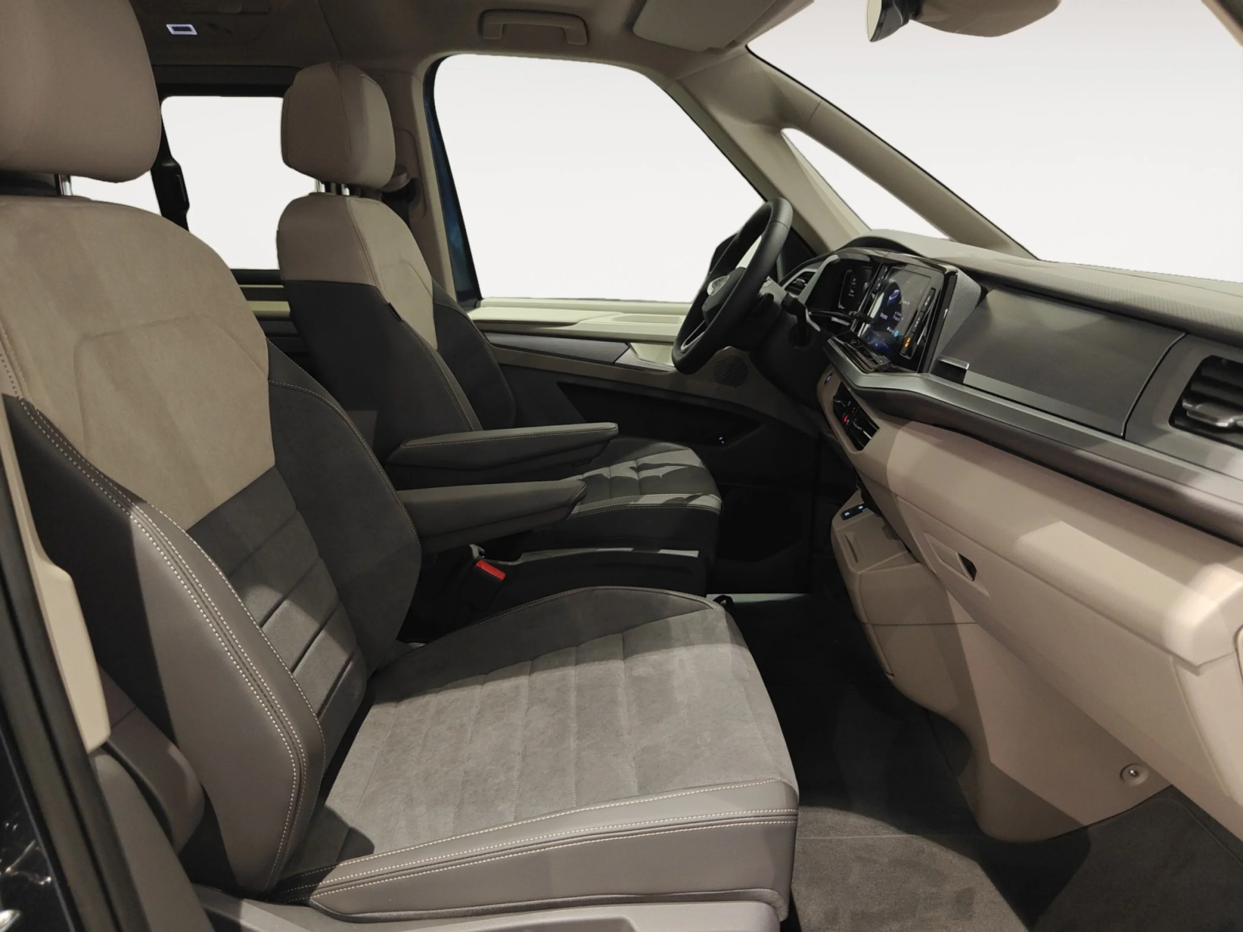 VOLKSWAGEN Multivan LIFE 1.5 EHYBRID 130 KW DSG 4M B.CORTA - Foto 5