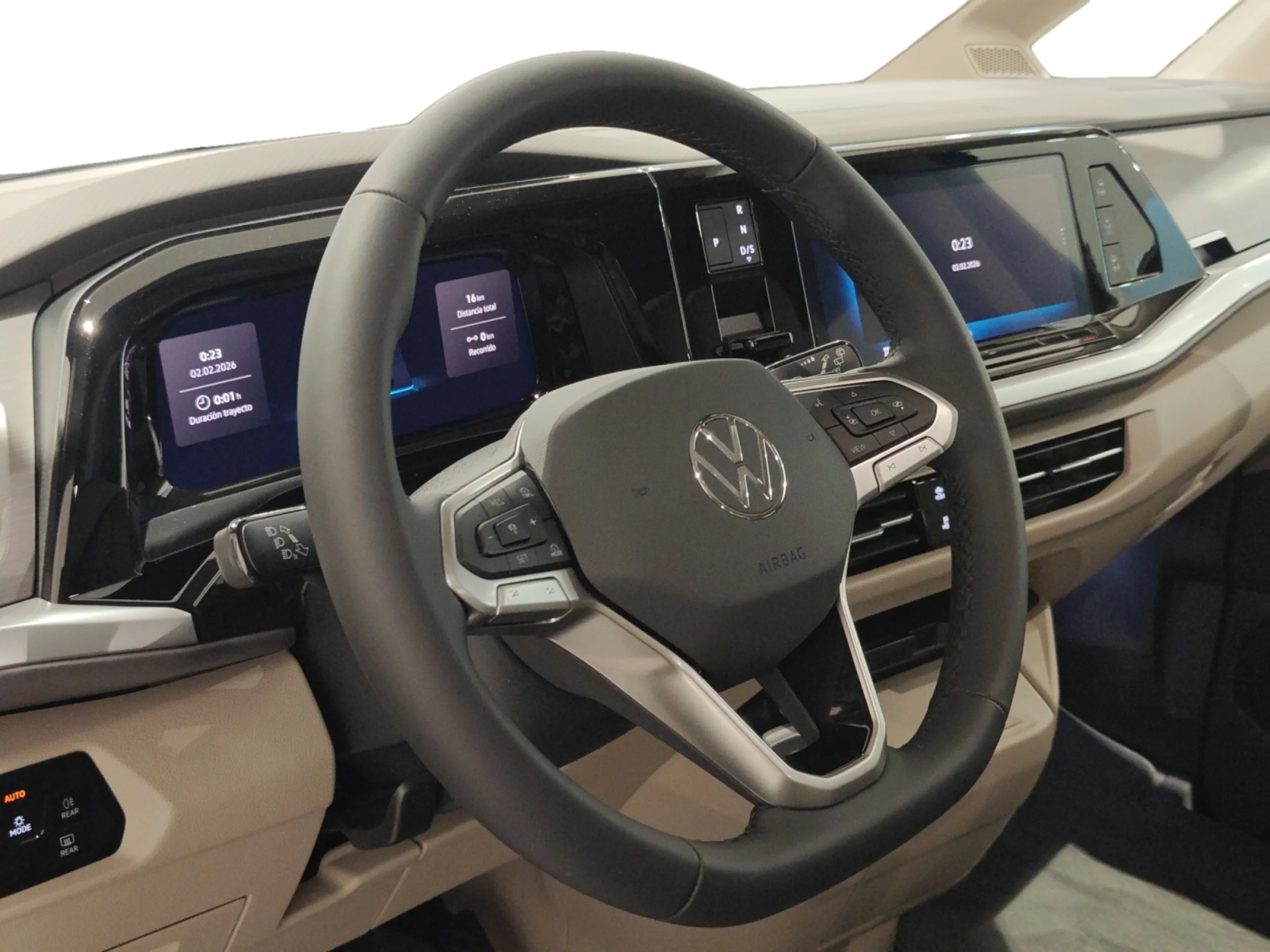 VOLKSWAGEN Multivan LIFE 1.5 EHYBRID 130 KW DSG 4M B.CORTA - Foto 9