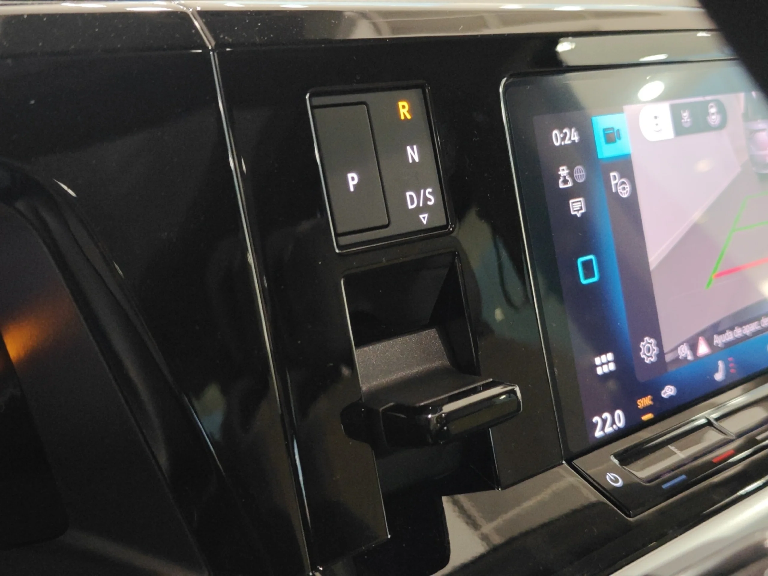 VOLKSWAGEN Multivan LIFE 1.5 EHYBRID 130 KW DSG 4M B.CORTA - Foto 17