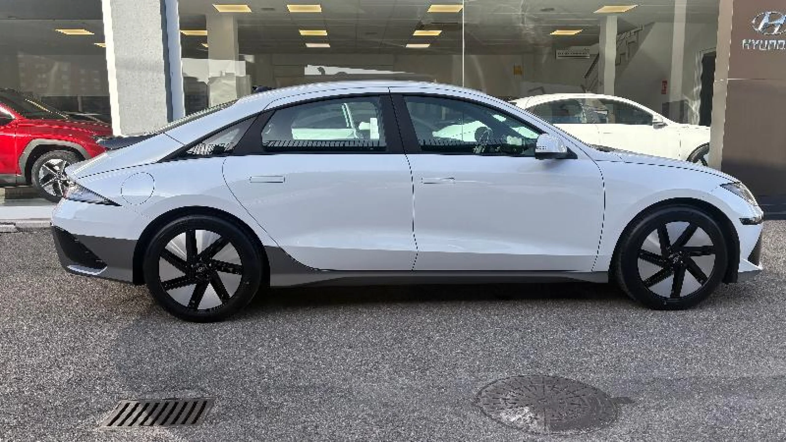 HYUNDAI Ioniq 6 77KWH 168KW STAR RWD - Foto 5