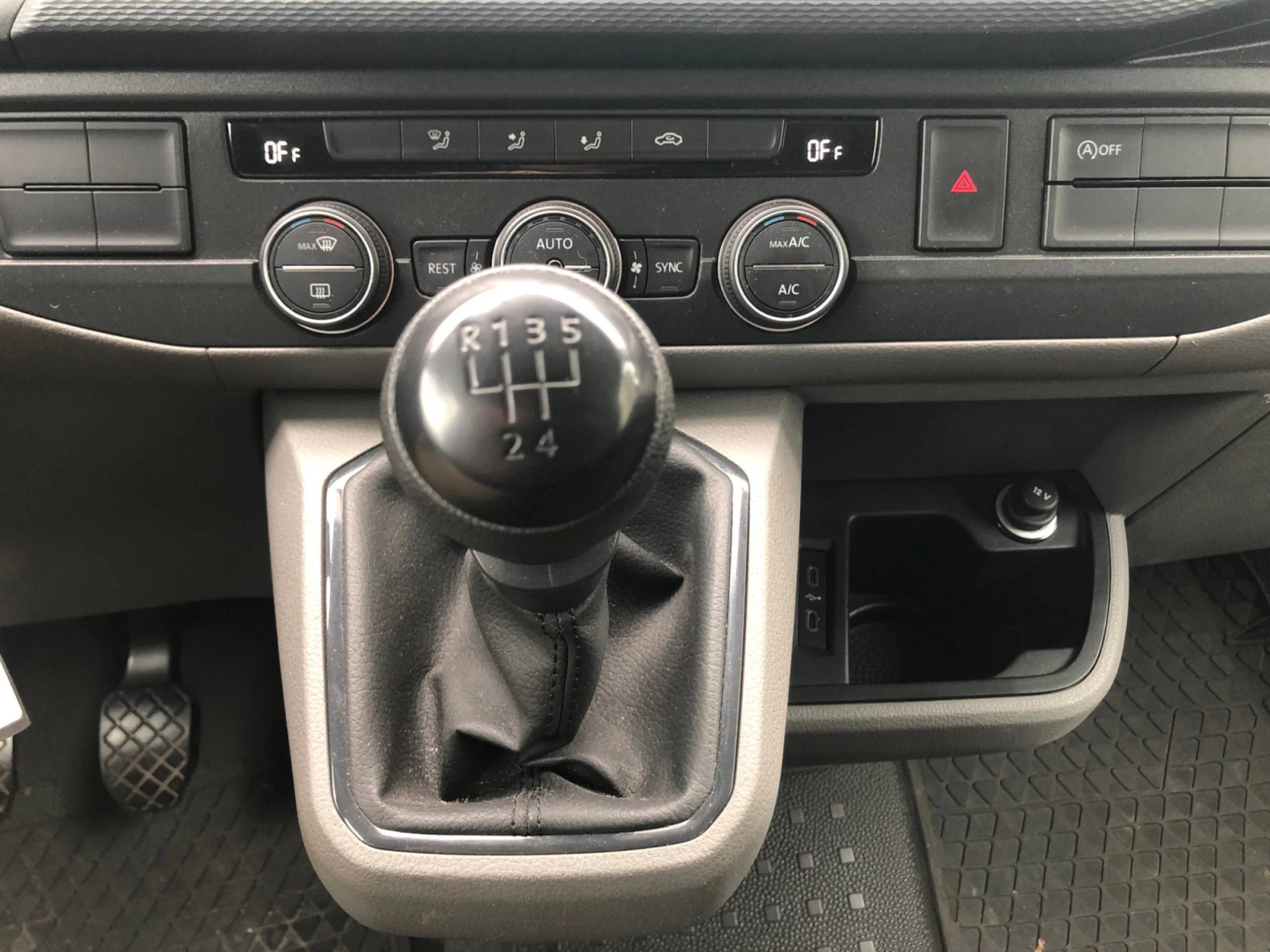 VOLKSWAGEN CARAVELLE ORIGIN - Foto 17