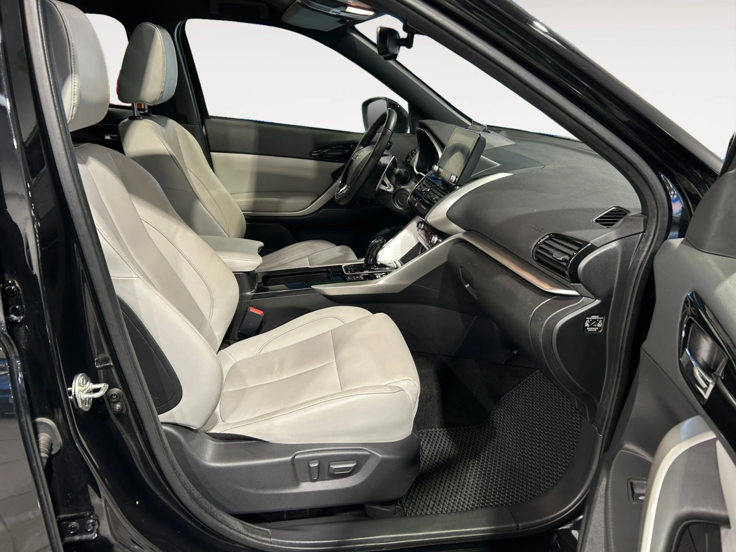 Mitsubishi ECLIPSE CROSS 2.4 PHEV KAITEKI+ AUTO 4WD - Foto 5