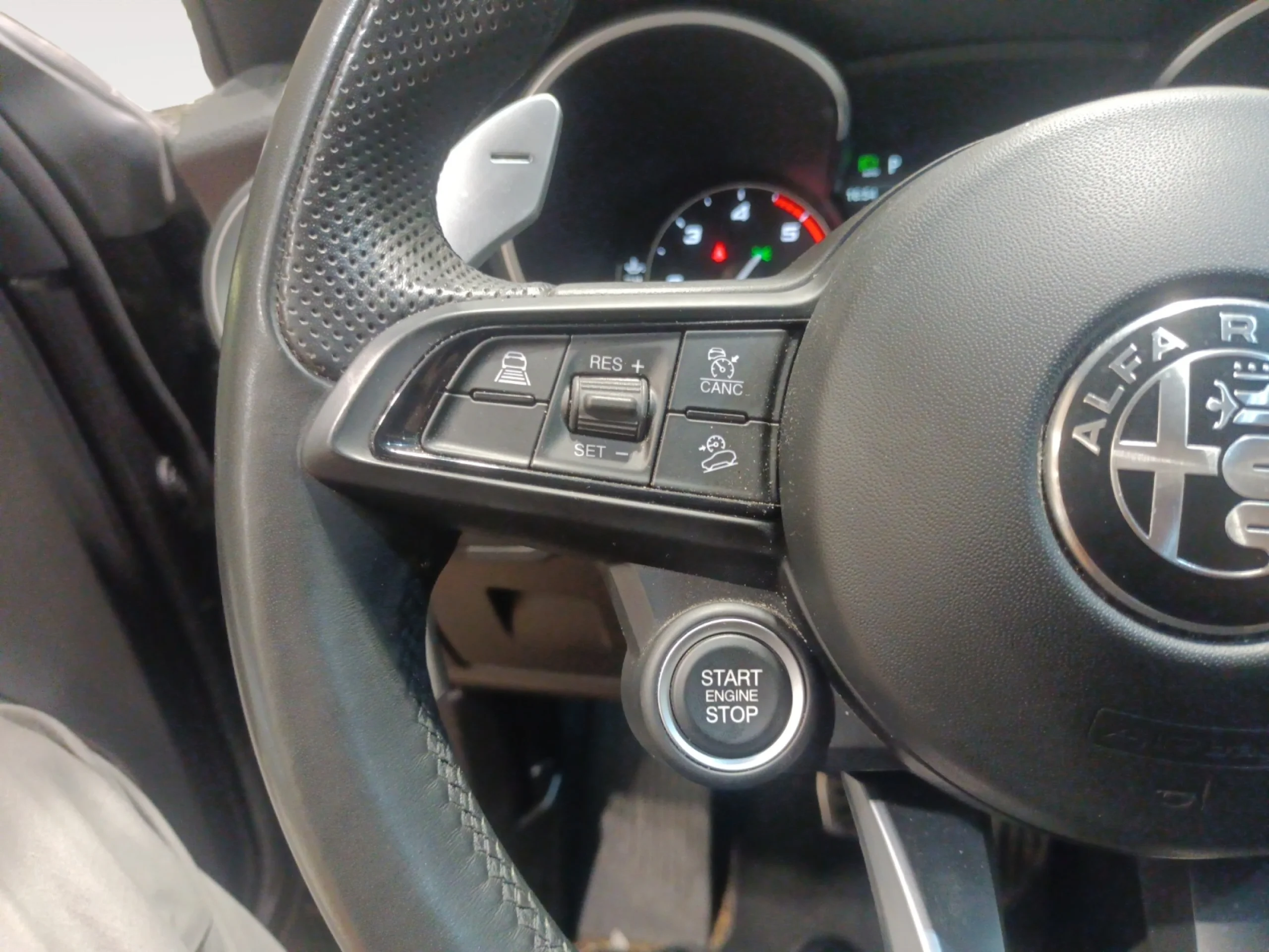 ALFA ROMEO STELVIO 2.2 DIÉSEL 154KW (210CV) VELOCE Q4 - Foto 11