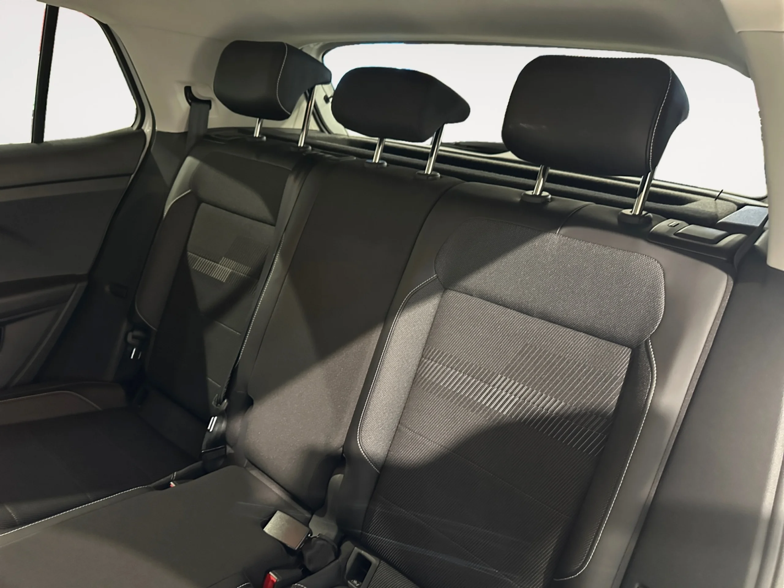 VOLKSWAGEN T CROSS ADVANCE 1.0 TSI 81KW (110CV) DSG - Foto 6