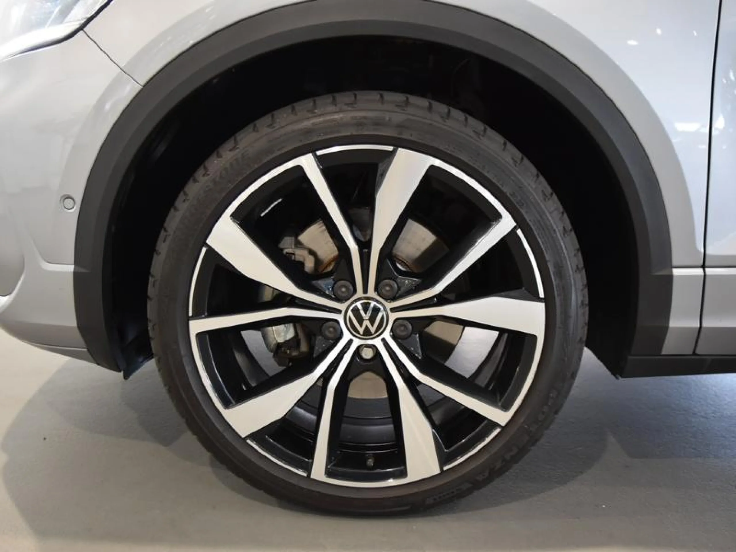 VOLKSWAGEN T ROC R LINE 1.5 TSI 110KW (150CV) DSG - Foto 7
