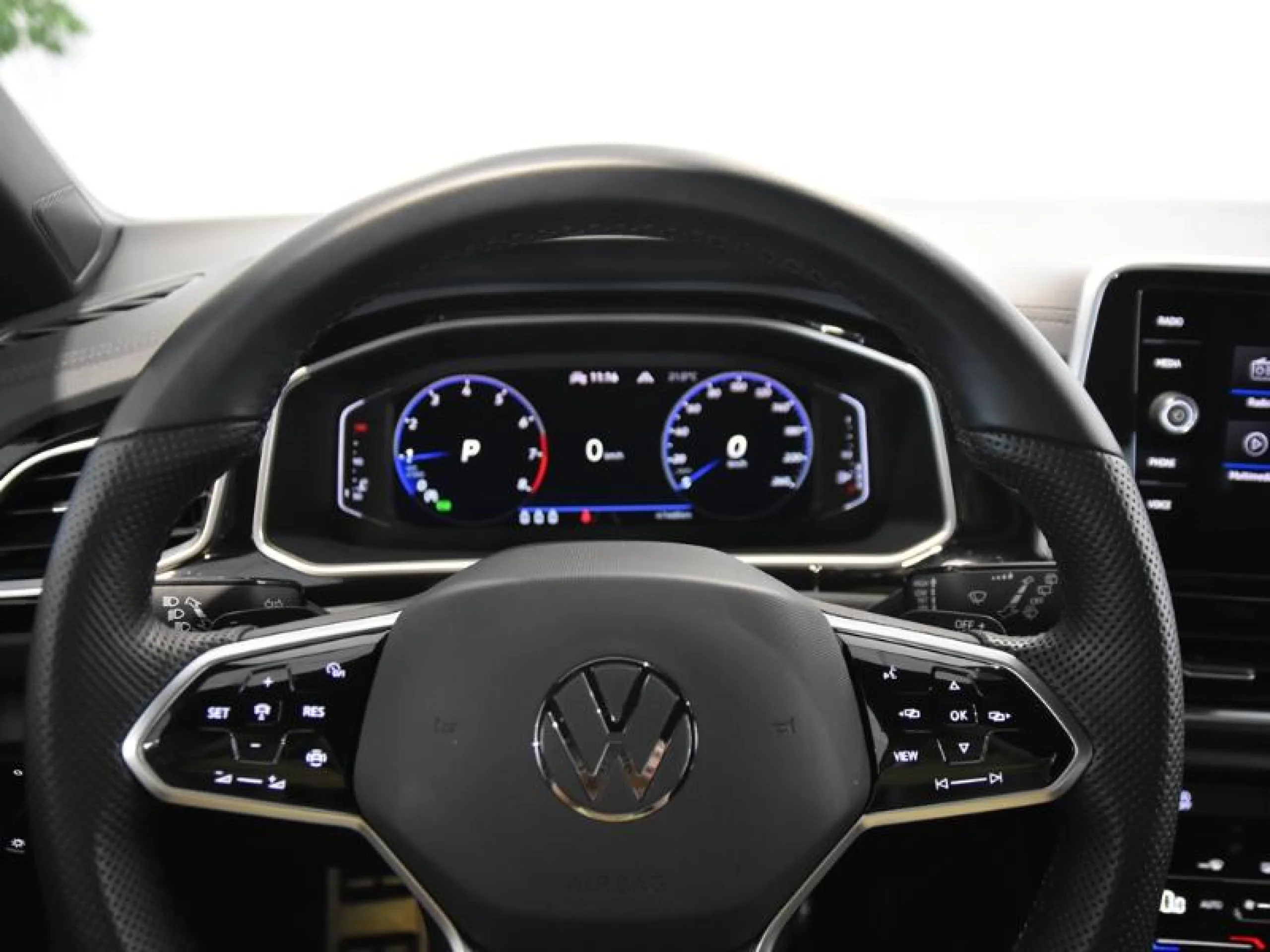 VOLKSWAGEN T ROC R LINE 1.5 TSI 110KW (150CV) DSG - Foto 13