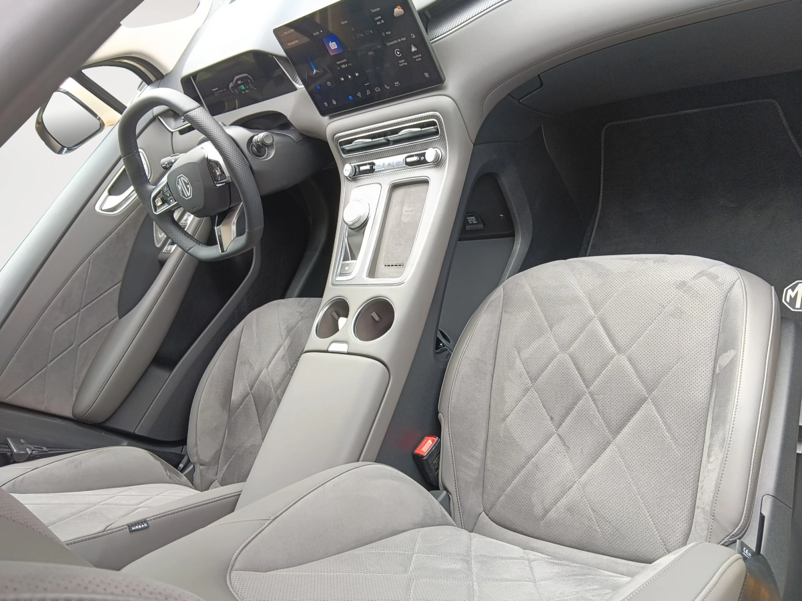 MG MGS6 MG S6 EDU 77KWH EDU 2WD LUX LHD O3 SUNROOF DARK GOLDEN - Foto 4