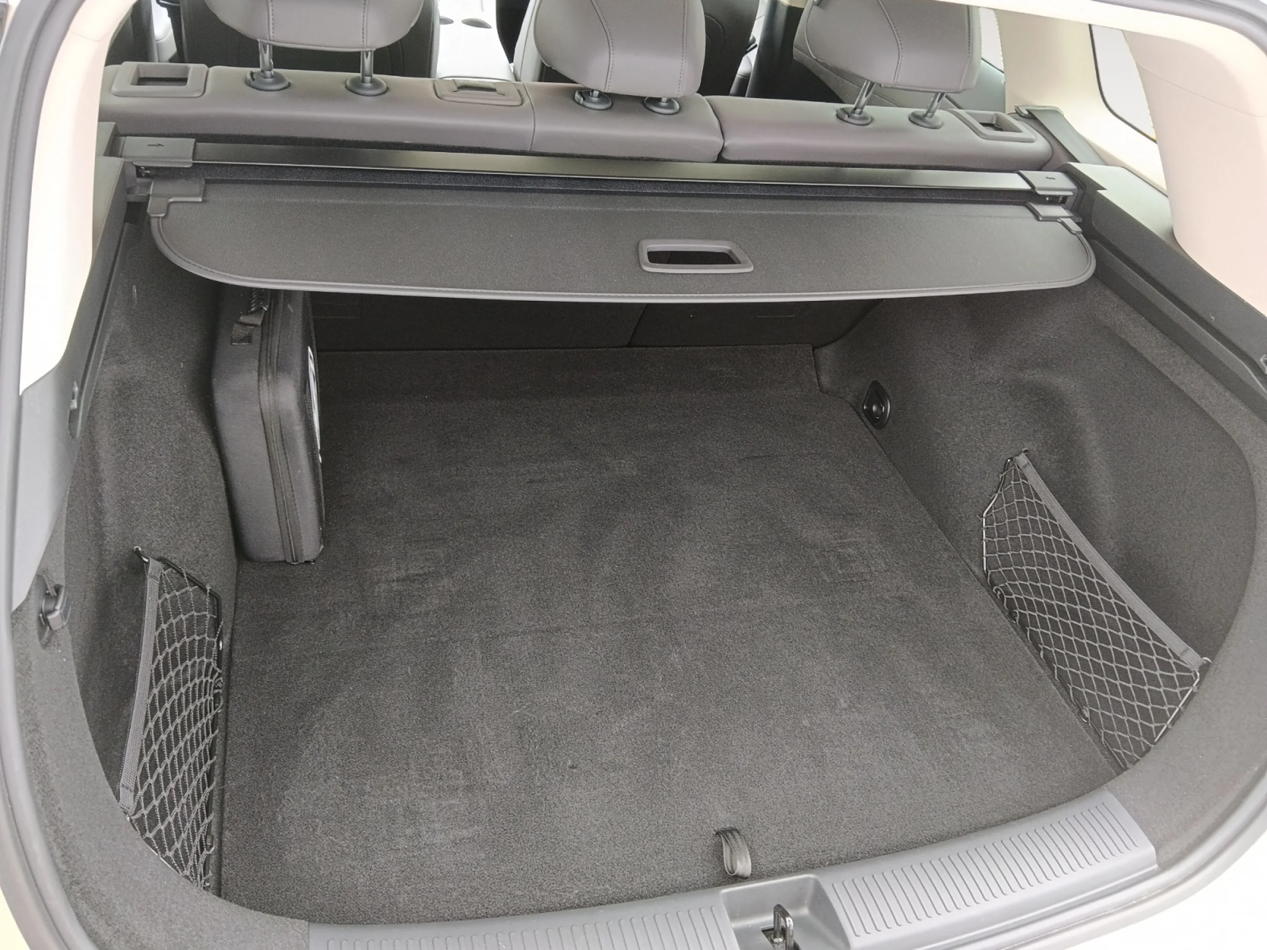 MG MGS6 MG S6 EDU 77KWH EDU 2WD LUX LHD O3 SUNROOF DARK GOLDEN - Foto 8