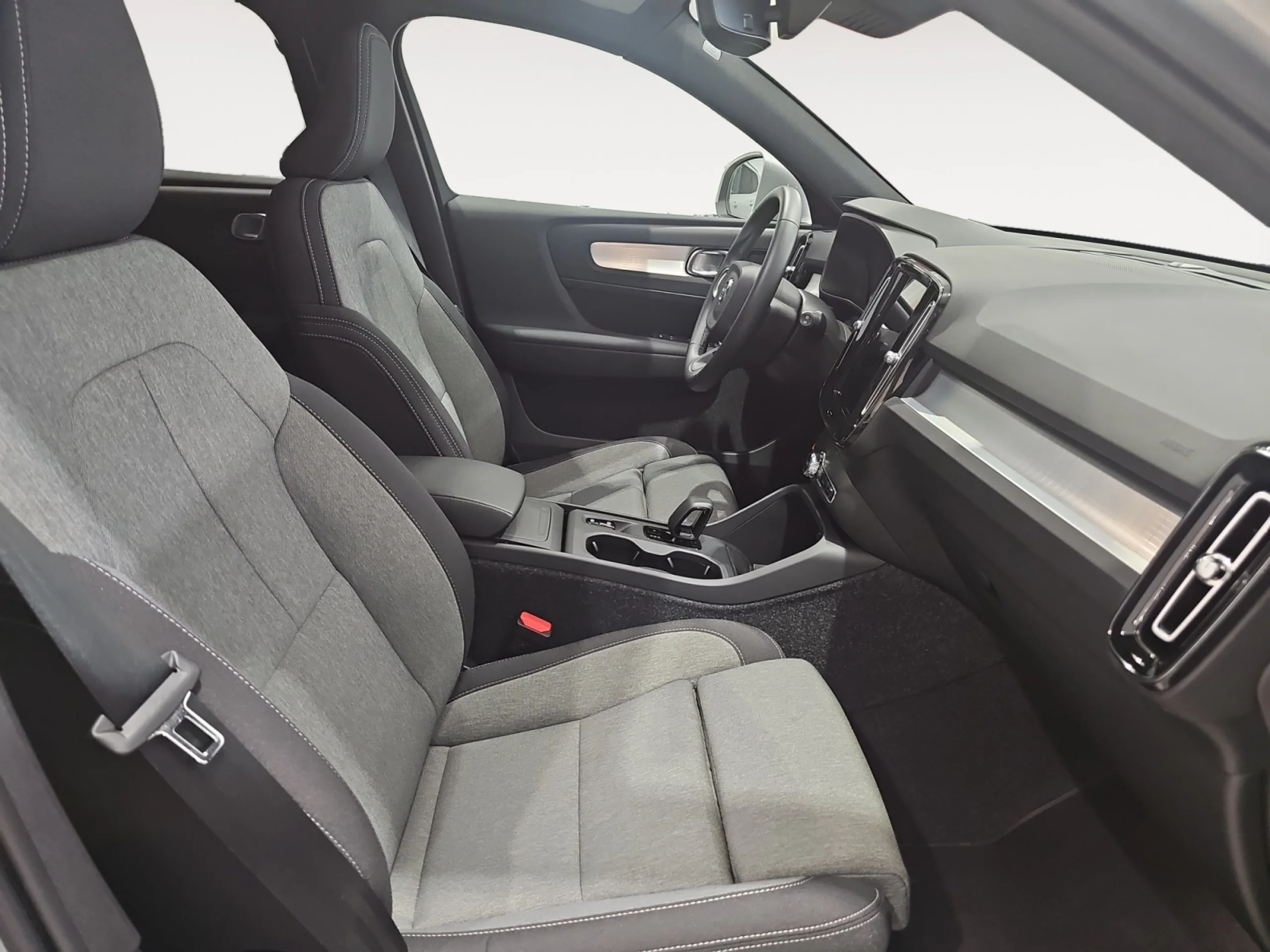 VOLVO XC40 2.0 B3 G CORE AUTO - Foto 5