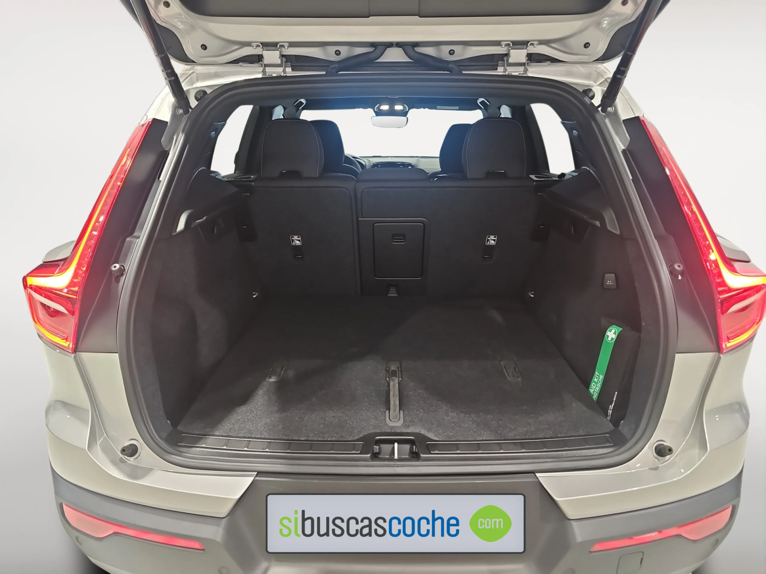 VOLVO XC40 2.0 B3 G CORE AUTO - Foto 8