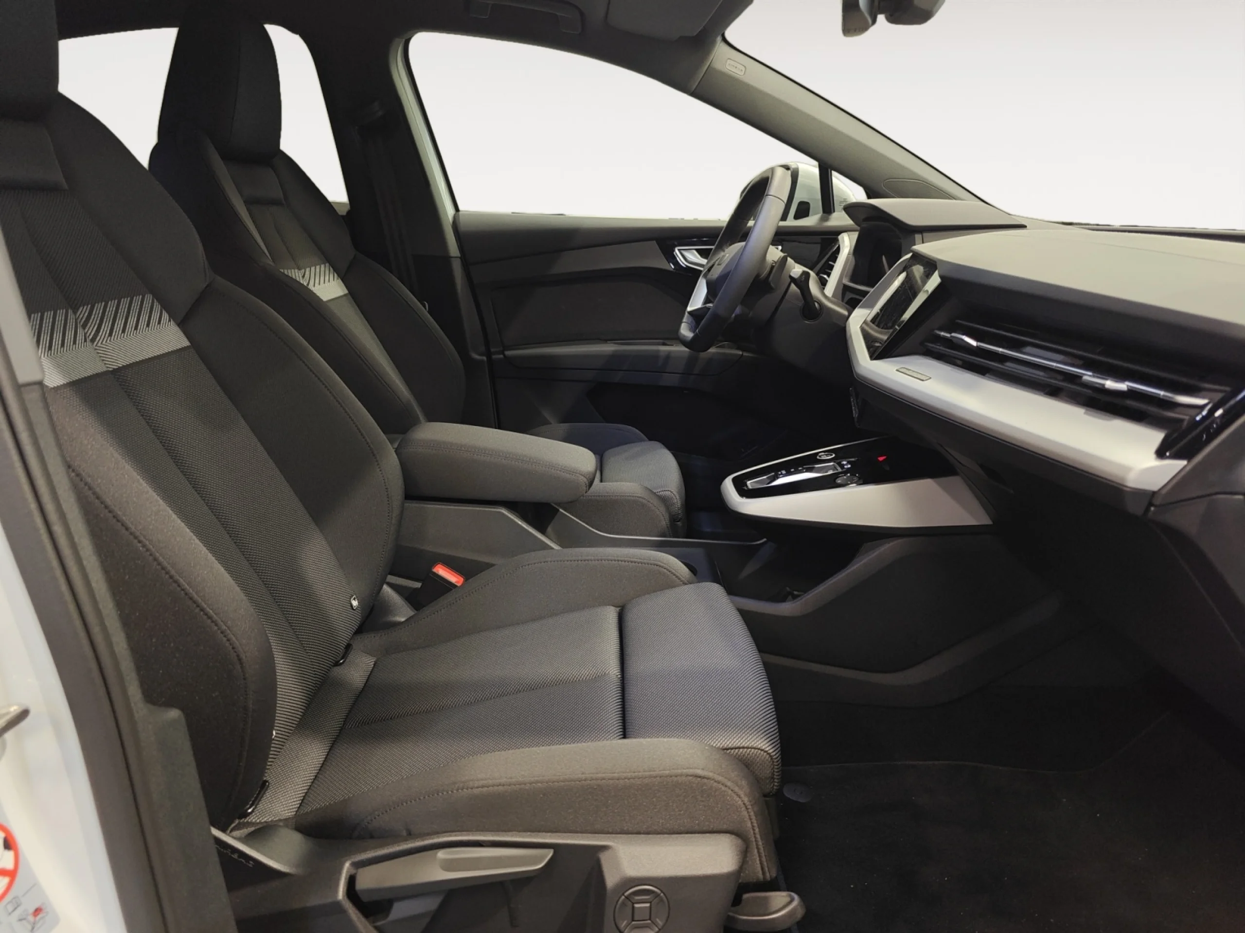 AUDI Q4 SPORTBACK E TRON GENUINE EDITION 45 E TRON 210KW 82KWH - Foto 5