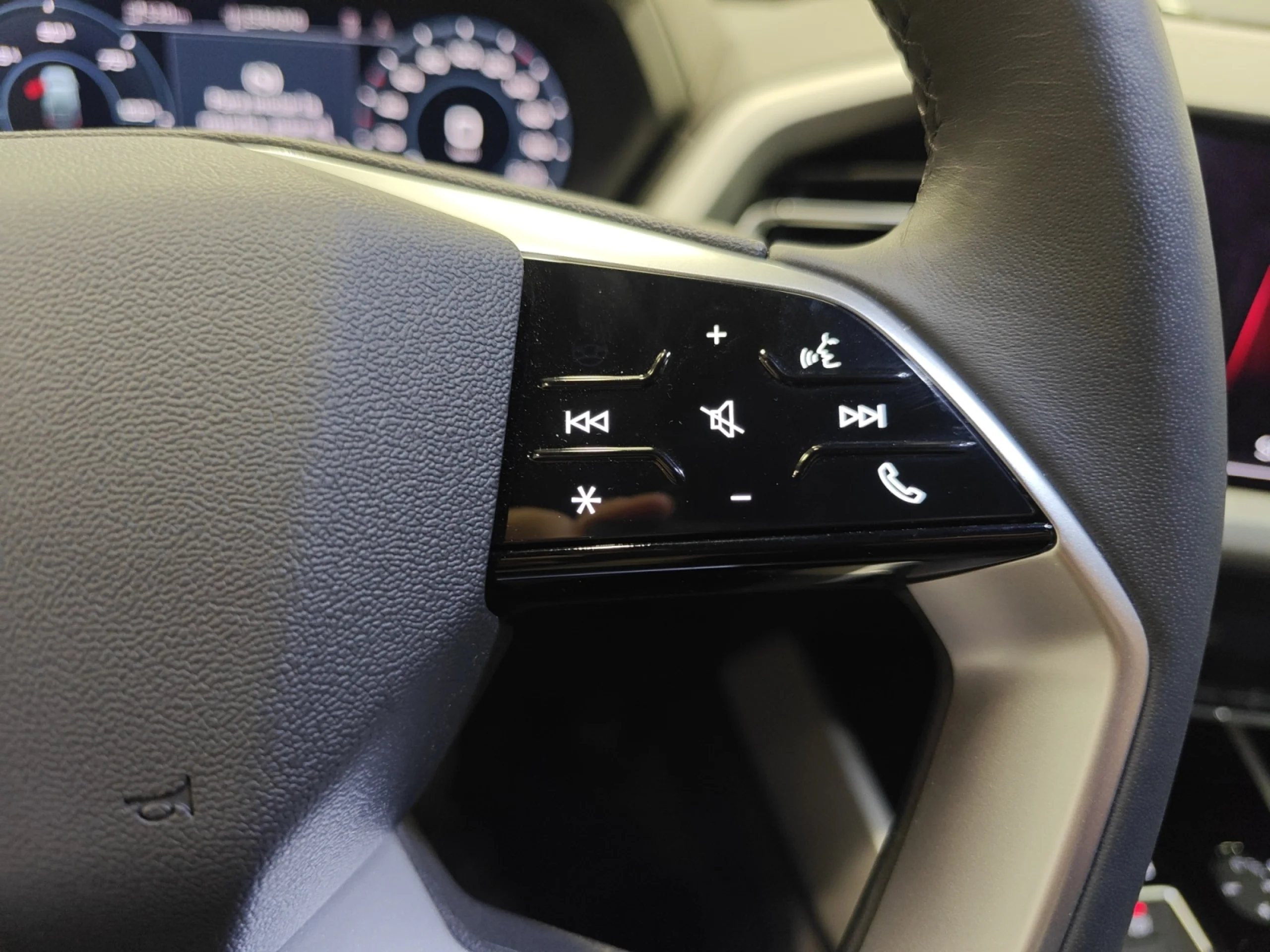 AUDI Q4 SPORTBACK E TRON GENUINE EDITION 45 E TRON 210KW 82KWH - Foto 10