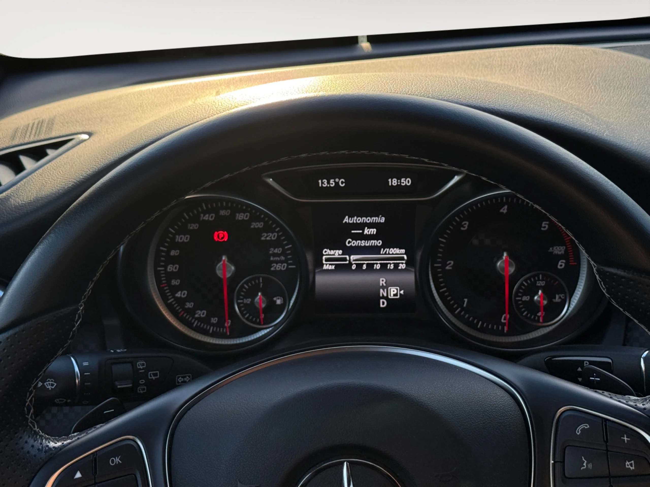 MERCEDES-BENZ CLASE A A 200 D URBAN - Foto 10