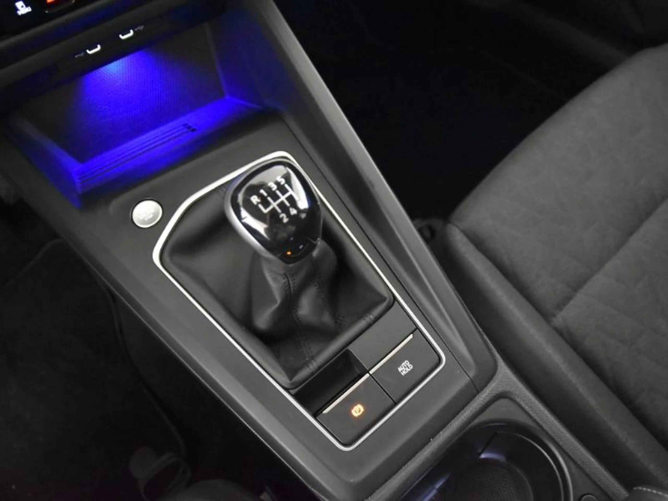 VOLKSWAGEN GOLF 2.0 TDI 85KW (115CV) - Foto 10