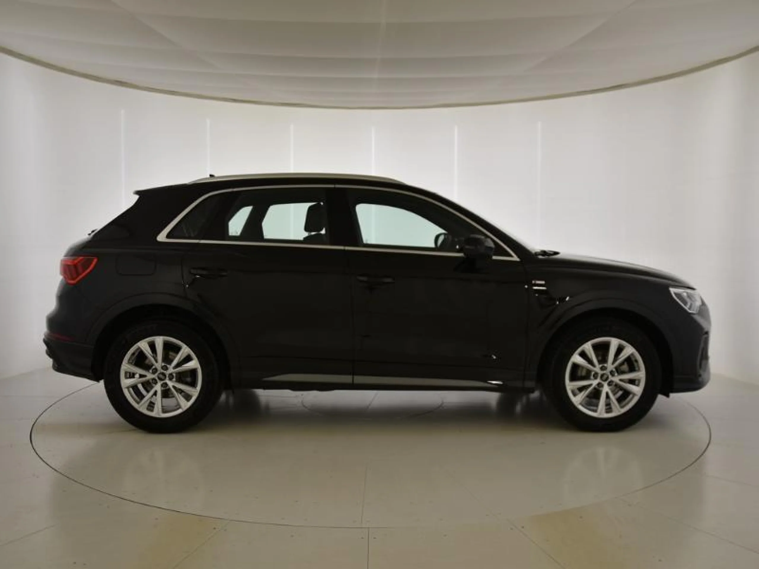 AUDI Q3 S LINE 35 TFSI 110KW (150CV) S TRONIC - Foto 3