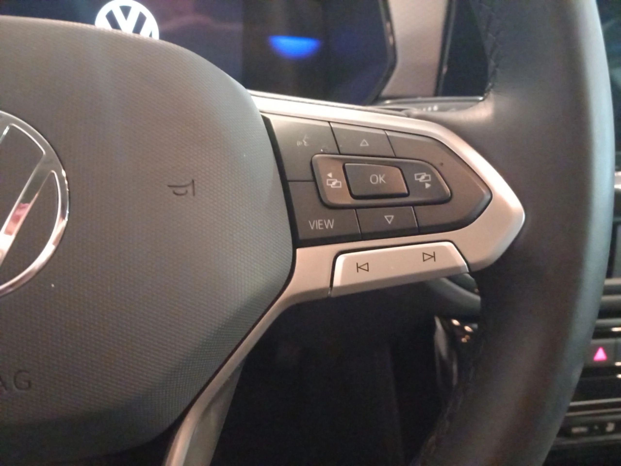 VOLKSWAGEN T CROSS LIFE 1.0 TSI 85KW (115CV) DSG - Foto 10