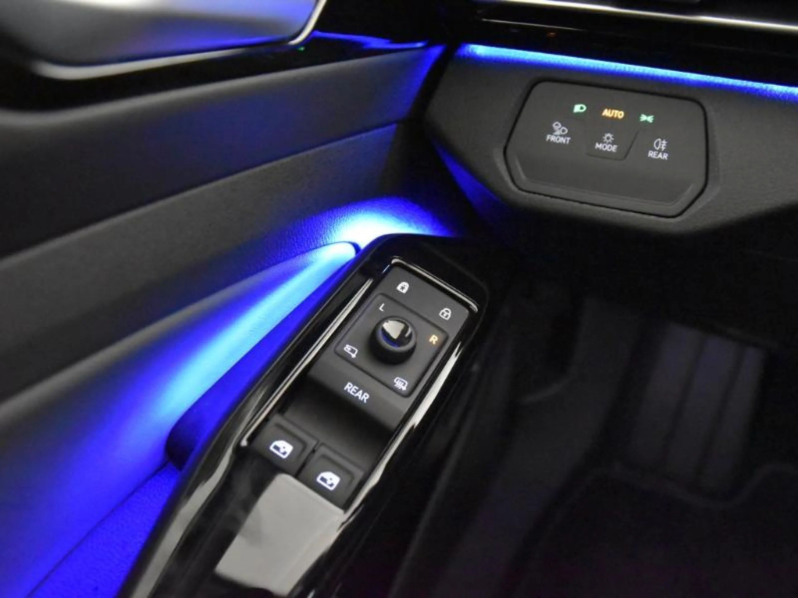 VOLKSWAGEN ID.4 ID.4 PRO BLACK   210 KW (286 CV) 79 KWH AUTOMÁTICO 1 VEL. - Foto 16
