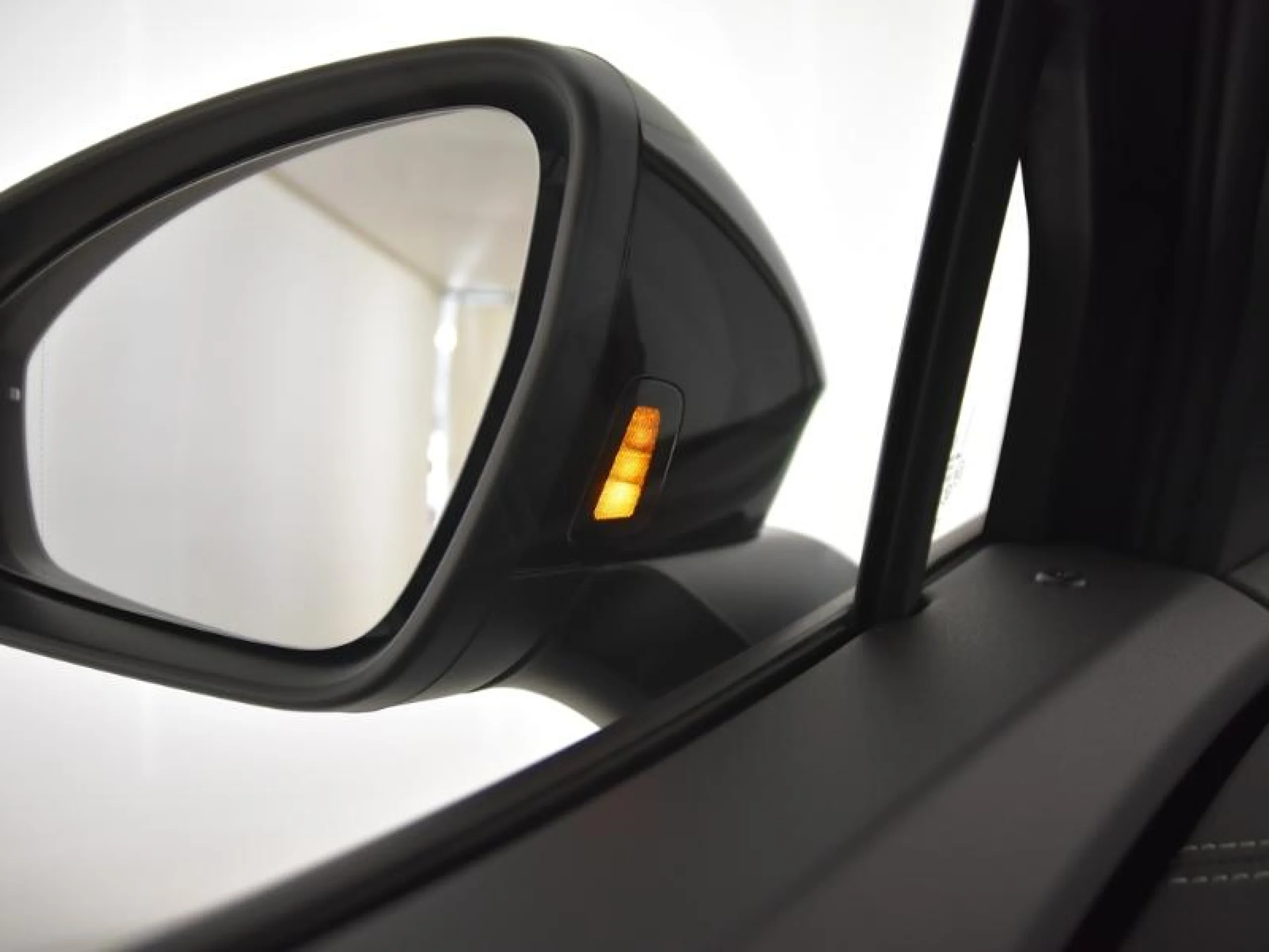VOLKSWAGEN ID.4 ID.4 PRO BLACK   210 KW (286 CV) 79 KWH AUTOMÁTICO 1 VEL. - Foto 17