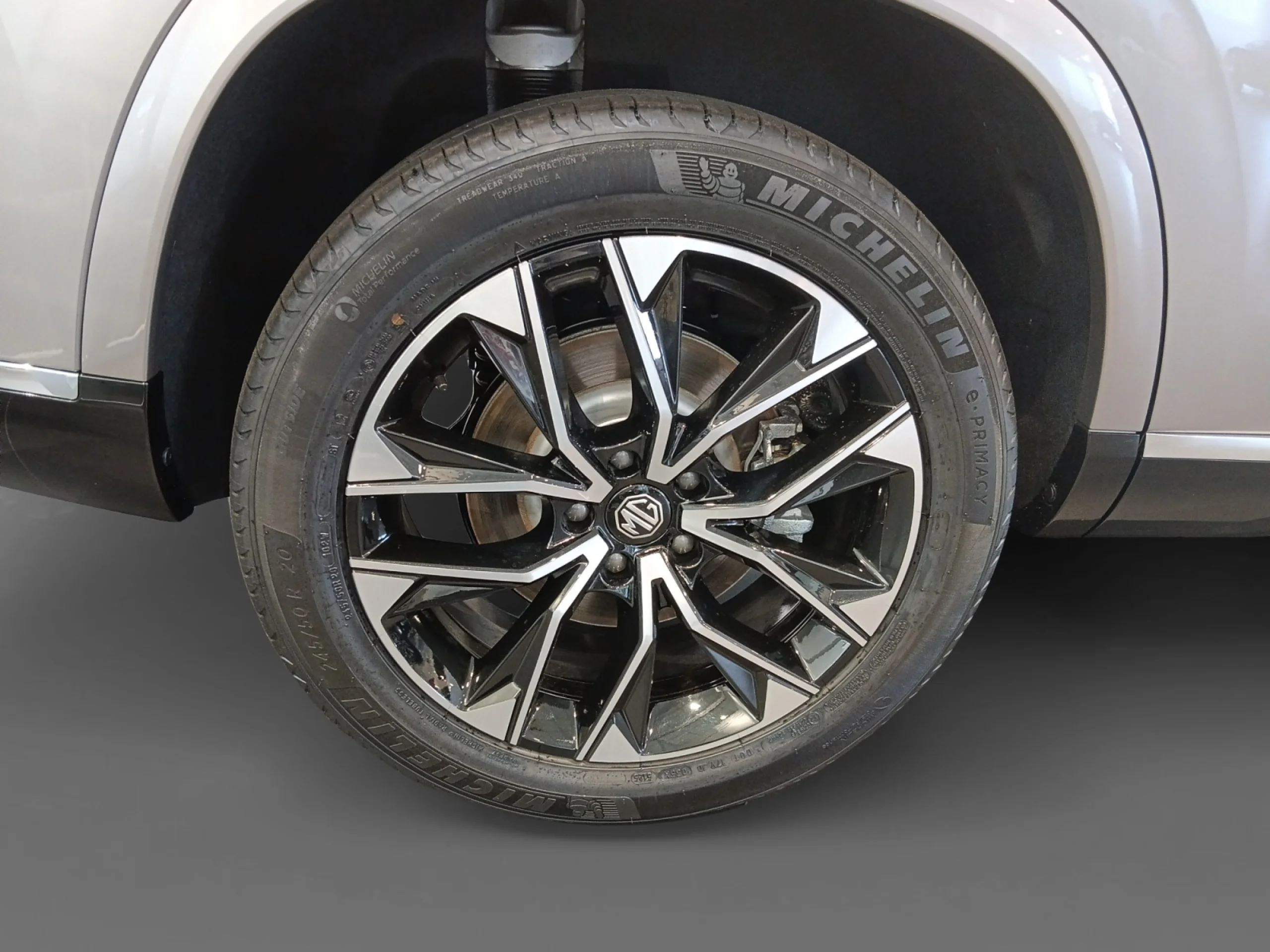 MG MGS9 MG S9 1.5T PHEV 24KWH AT 2WD LUX LHD 11KW OBC BLACK SILVER - Foto 9