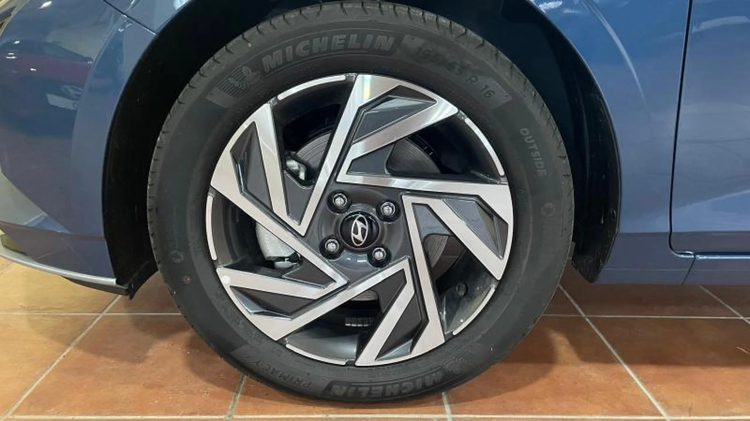 HYUNDAI I20 1.0 TGDI 48V KLASS DCT - Foto 11