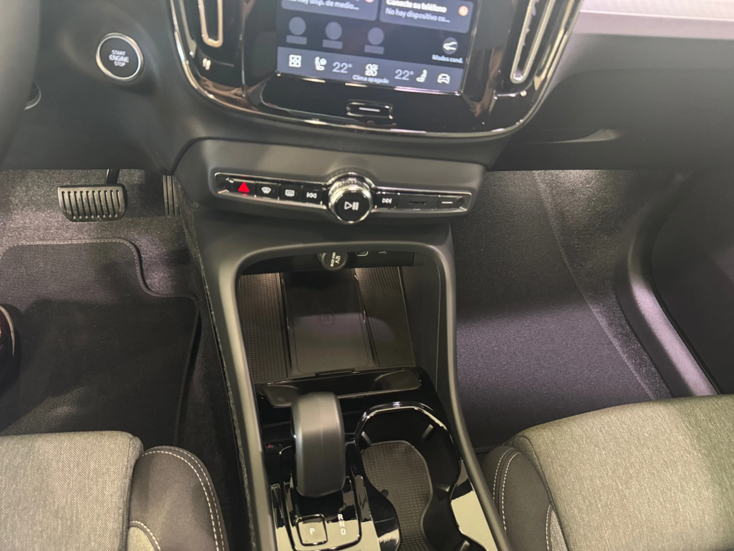 VOLVO XC40 2.0 B3 G BLACK EDITION PLUS AUTO - Foto 11