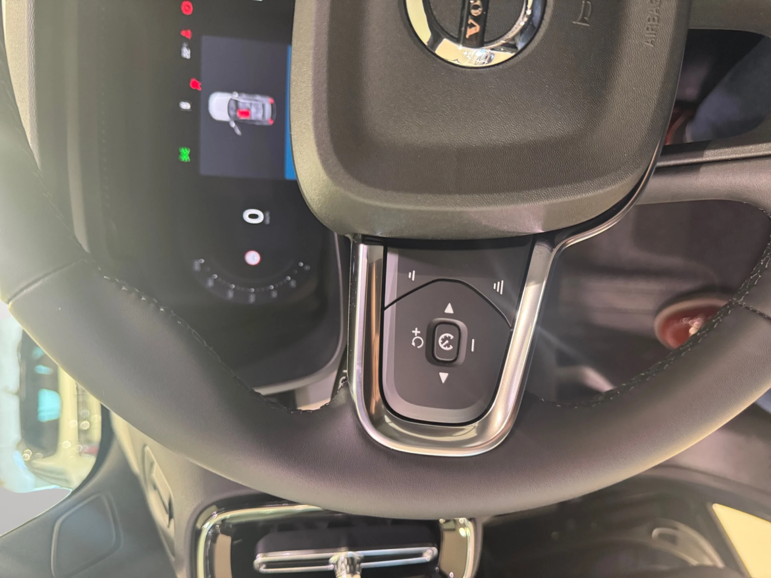 VOLVO XC40 2.0 B3 G BLACK EDITION PLUS AUTO - Foto 12