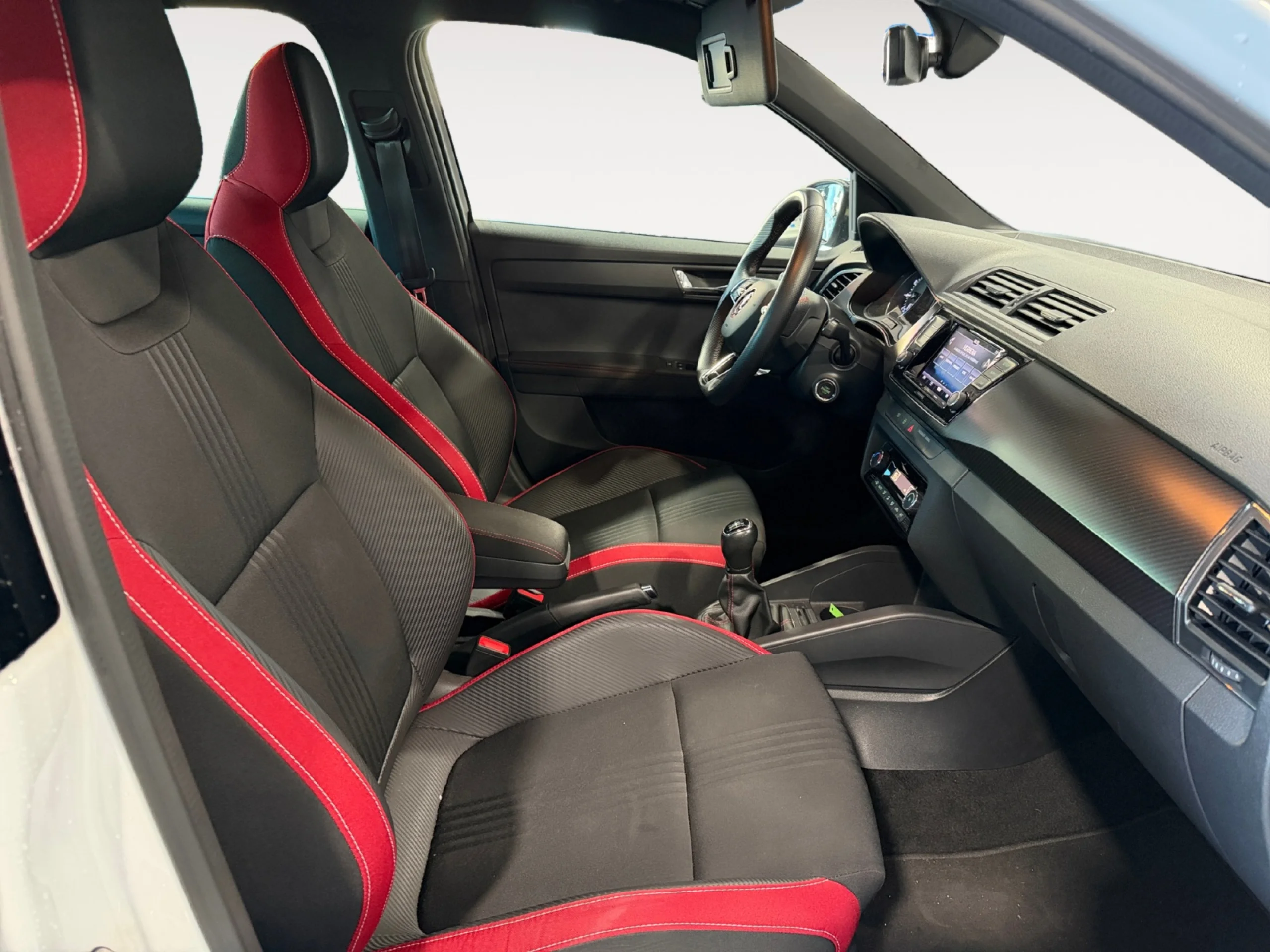 SKODA FABIA 1.0 TSI 81KW (110CV) BLACK EDITION - Foto 5