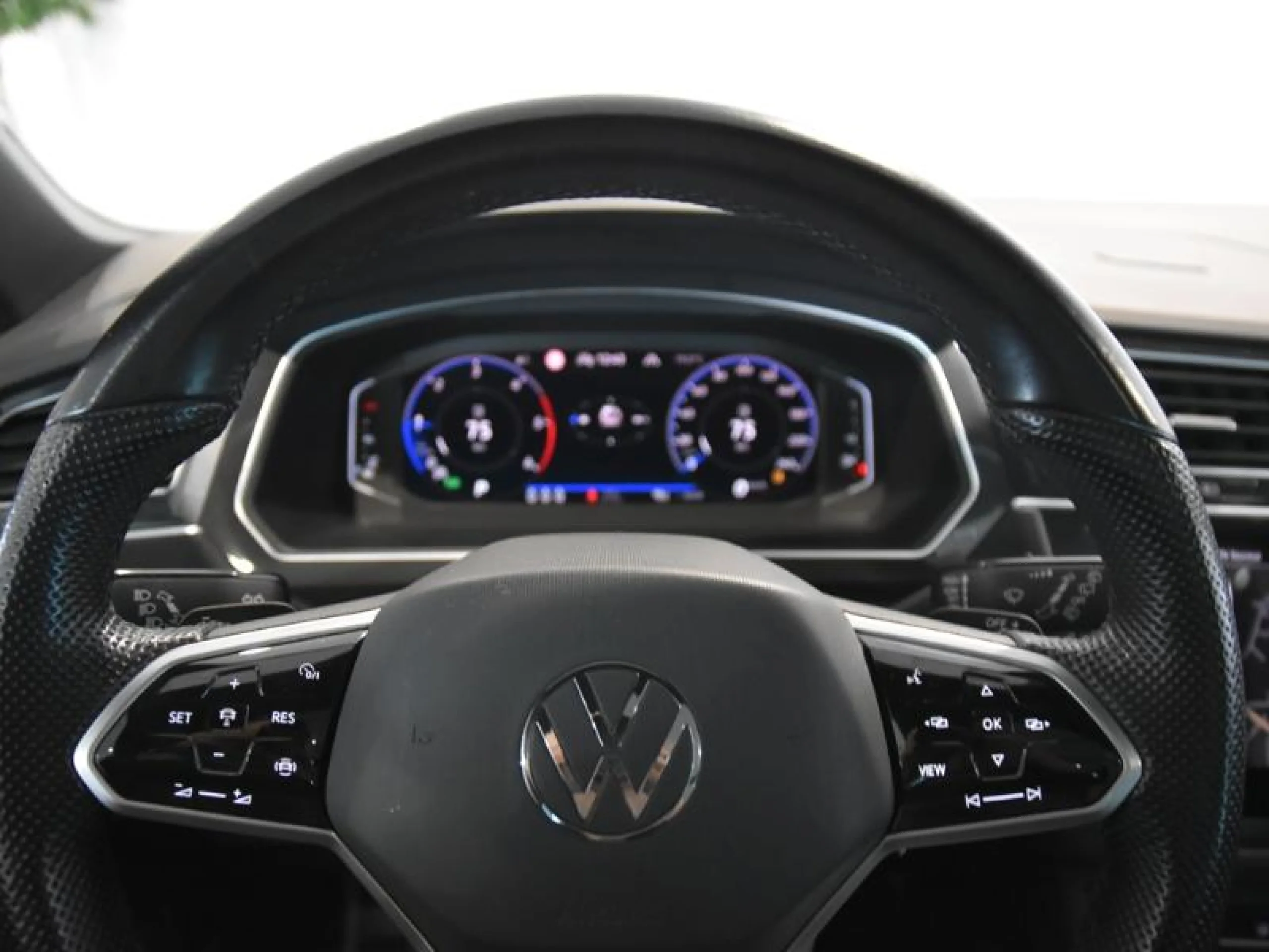VOLKSWAGEN TIGUAN R LINE 2.0 TDI 110KW (150CV) DSG 4MOTION - Foto 16