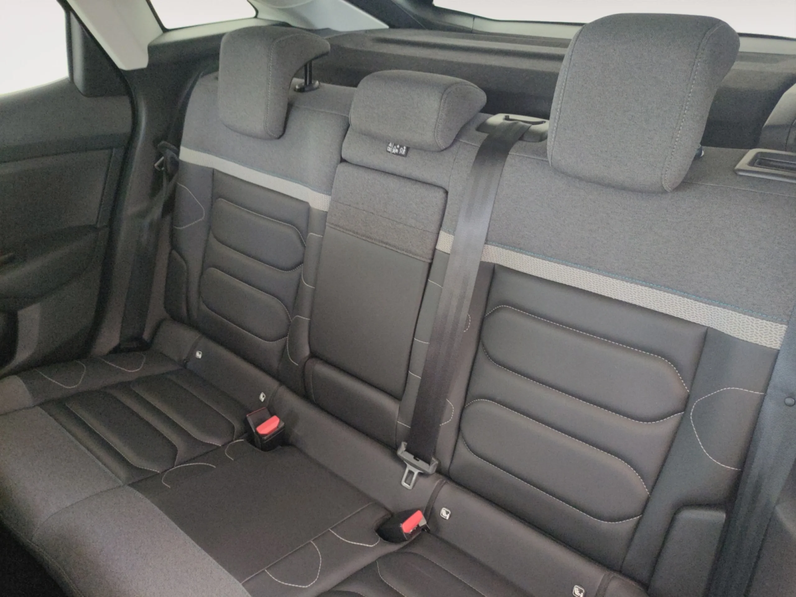 CITROEN C4 BLUEHDI 130 S&S EAT8 SHINE - Foto 6