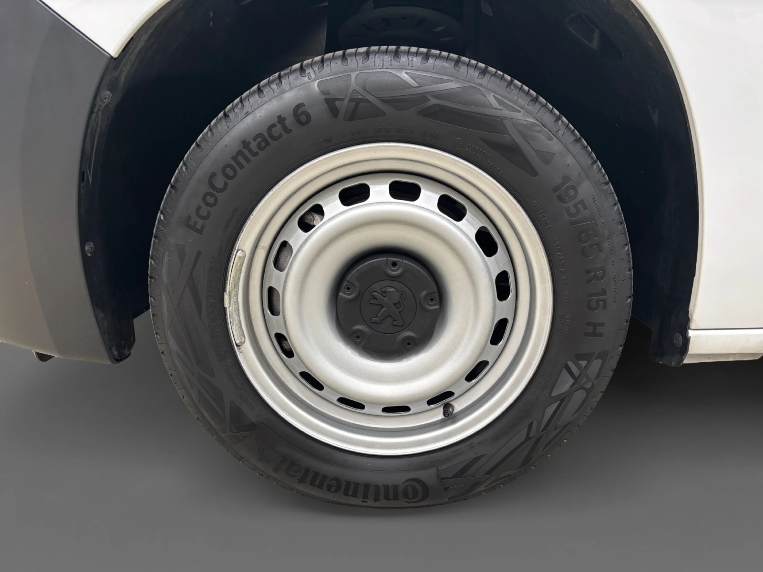 PEUGEOT Partner STANDARD 600KG PURETECH 81KW - Foto 8