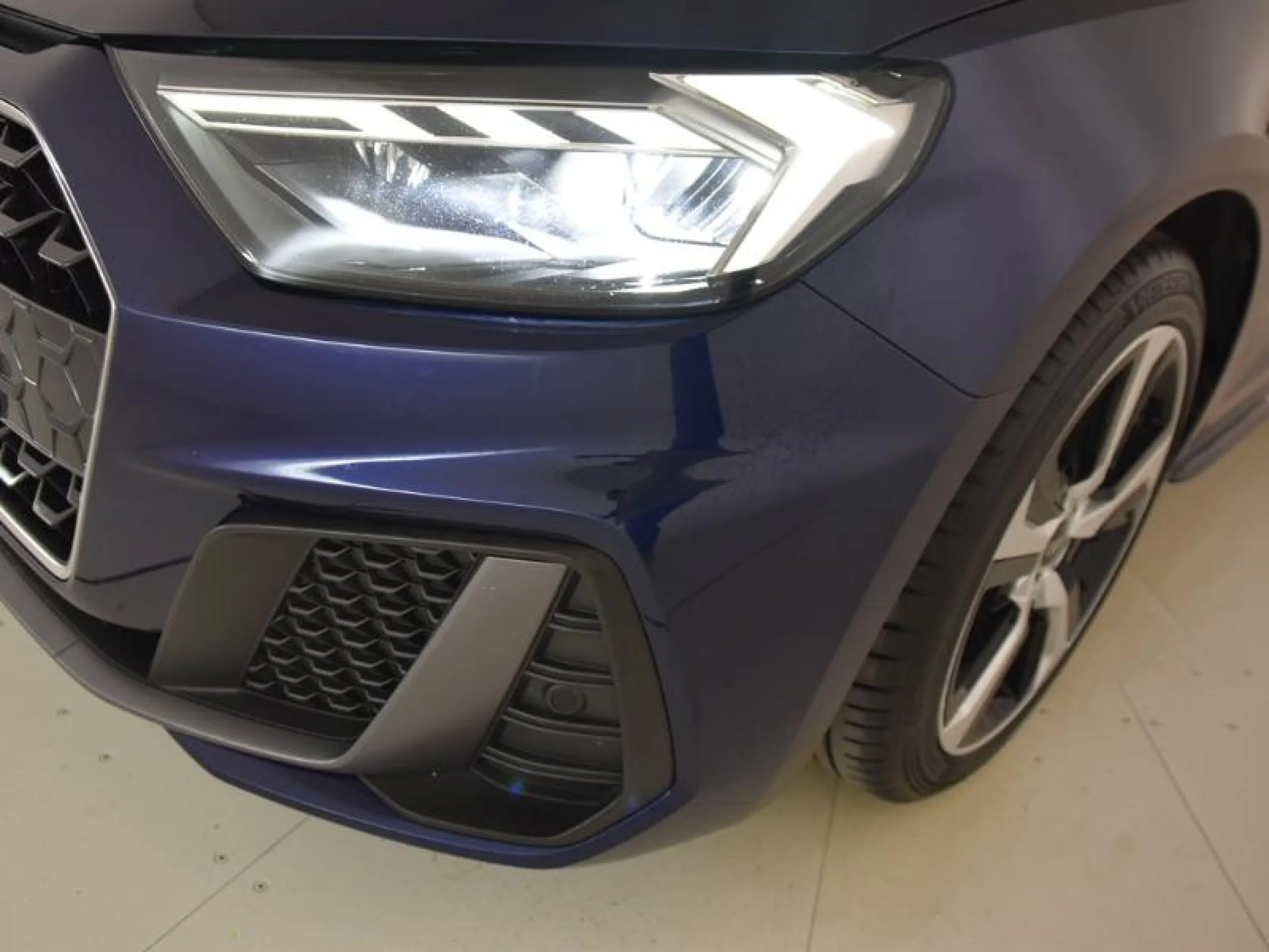 AUDI A1 SPORTBACK ADRENALIN 30 TFSI 85KW S TRON - Foto 18