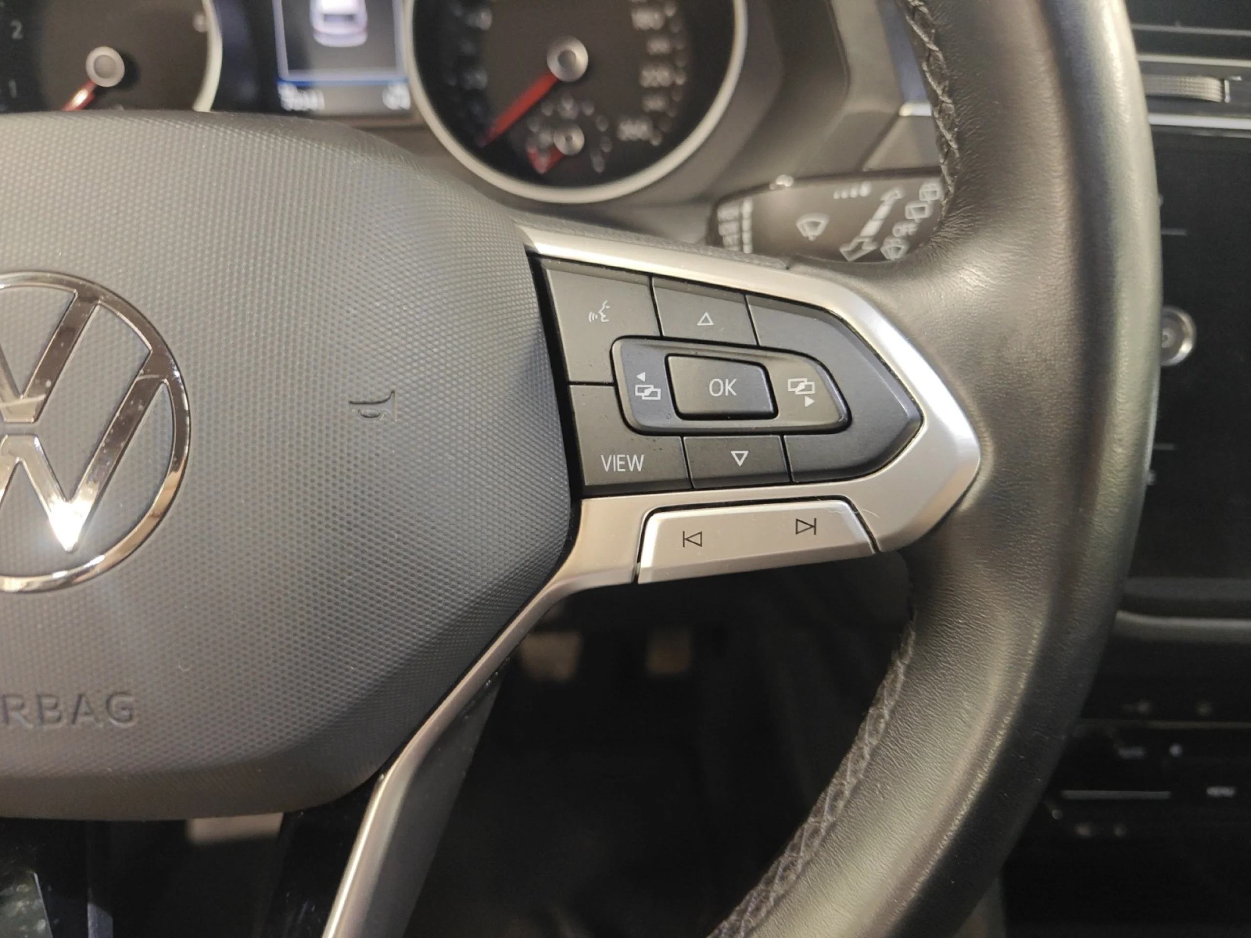 VOLKSWAGEN TIGUAN TIGUAN 1.5 TSI 96KW (130CV) - Foto 10