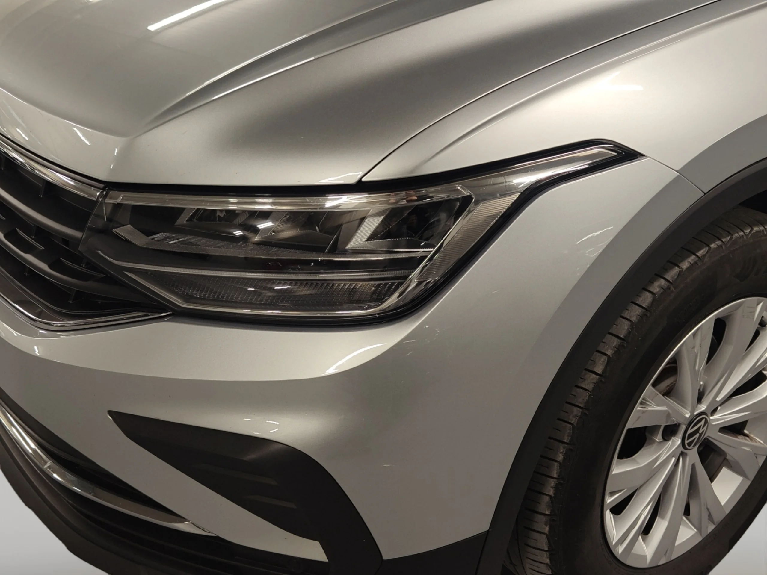 VOLKSWAGEN TIGUAN TIGUAN 1.5 TSI 96KW (130CV) - Foto 22