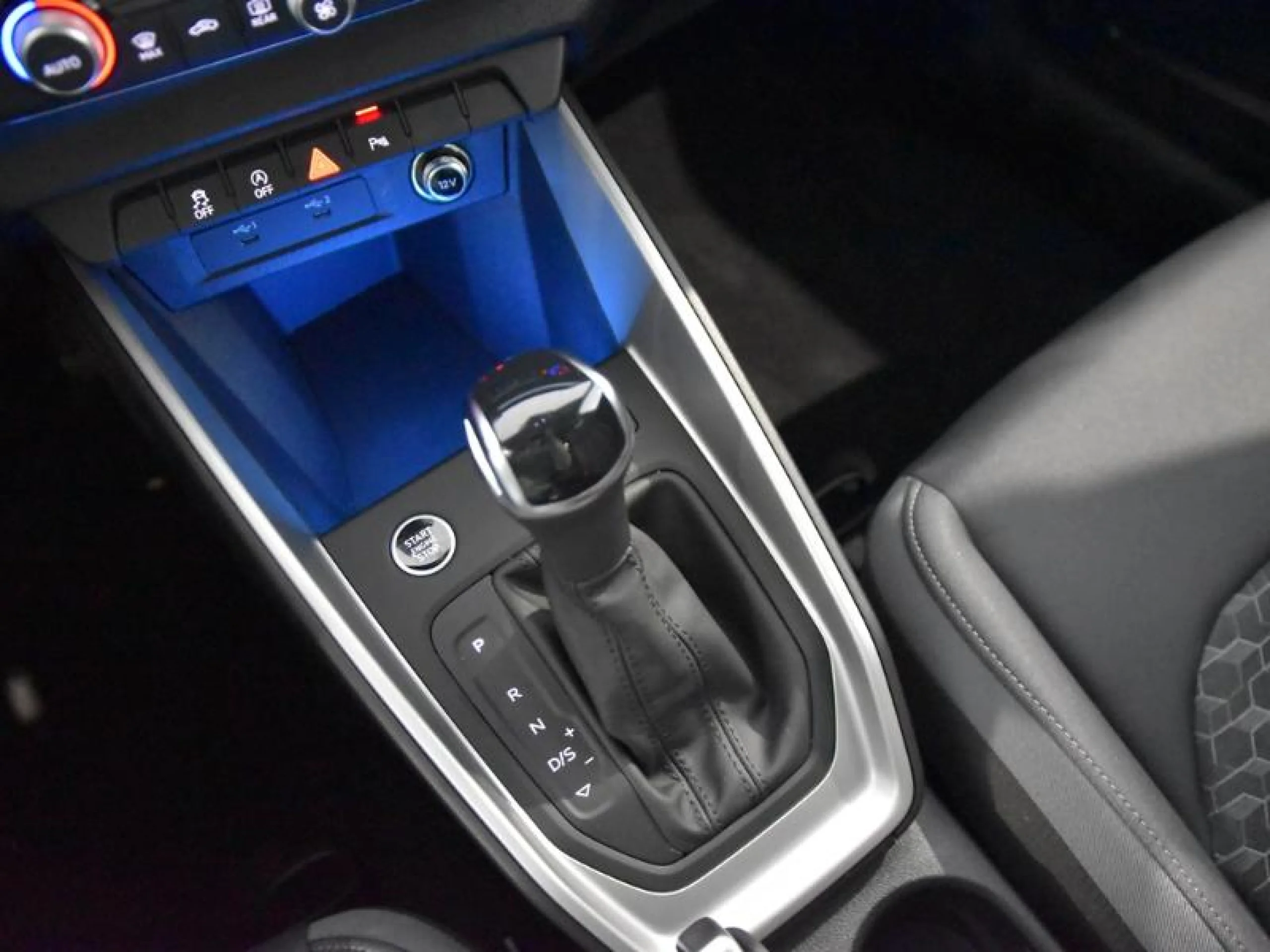 AUDI A1 SPORTBACK ADRENALIN BLACK ED 30TFSI 85KW - Foto 10