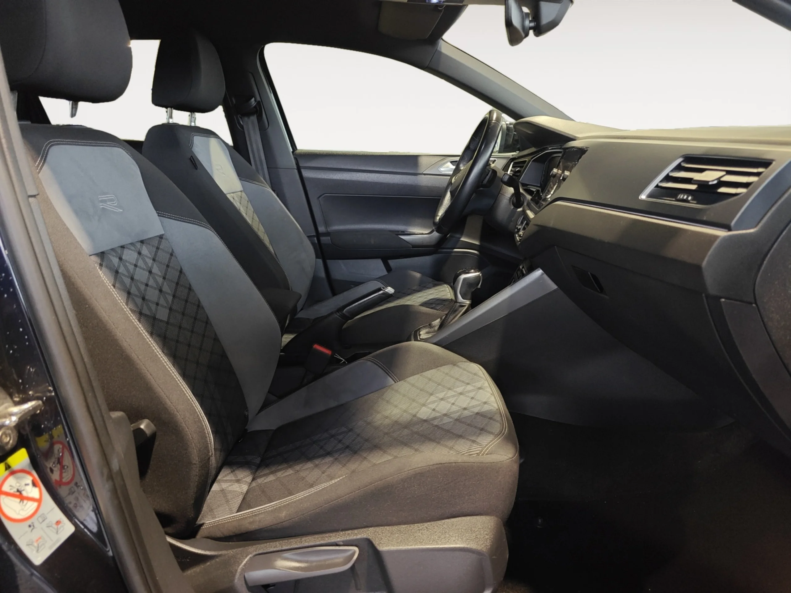 VOLKSWAGEN TAIGO R LINE 1.0 TSI 81KW (110CV) DSG - Foto 5