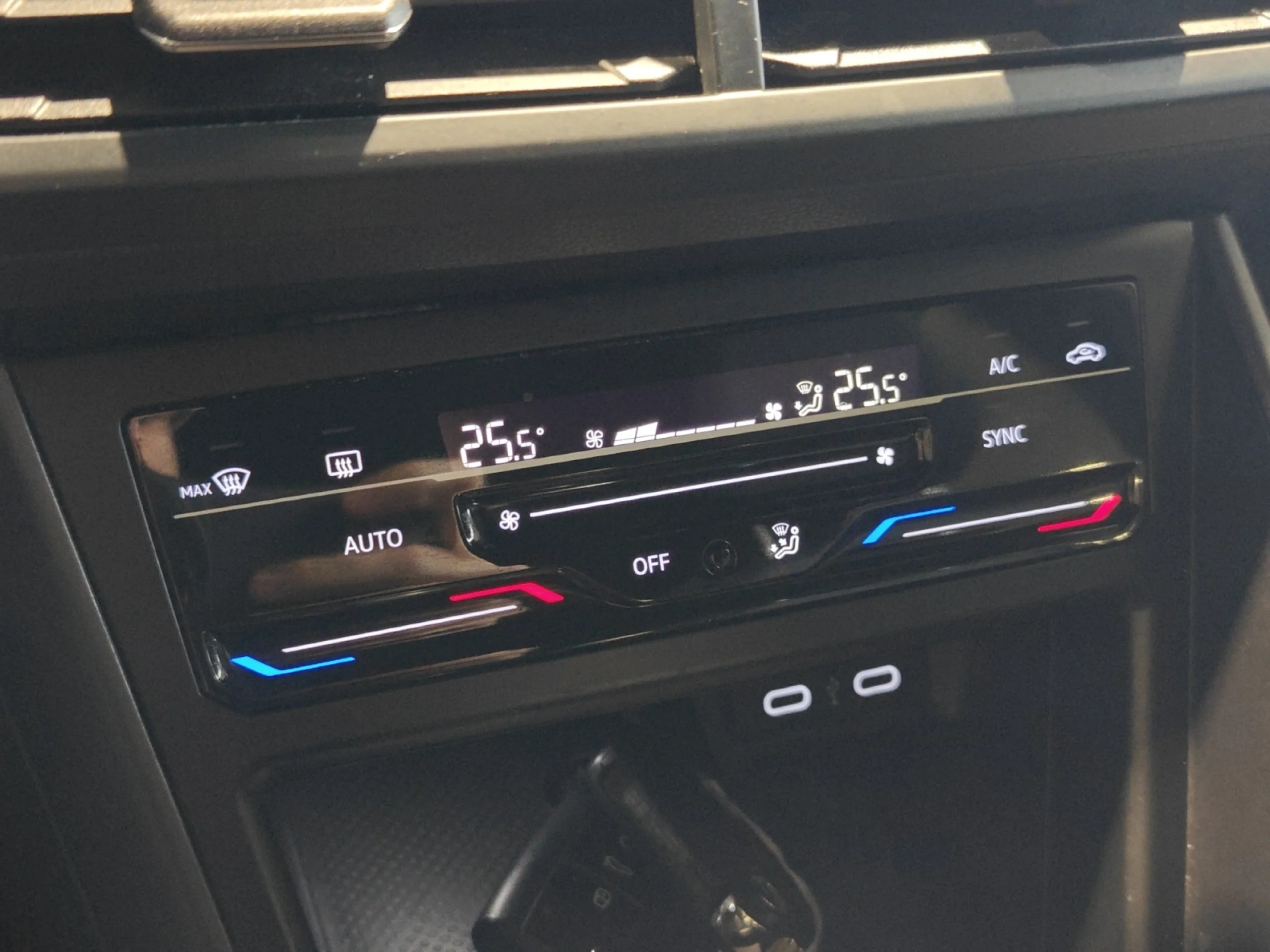 VOLKSWAGEN TAIGO R LINE 1.0 TSI 81KW (110CV) DSG - Foto 20