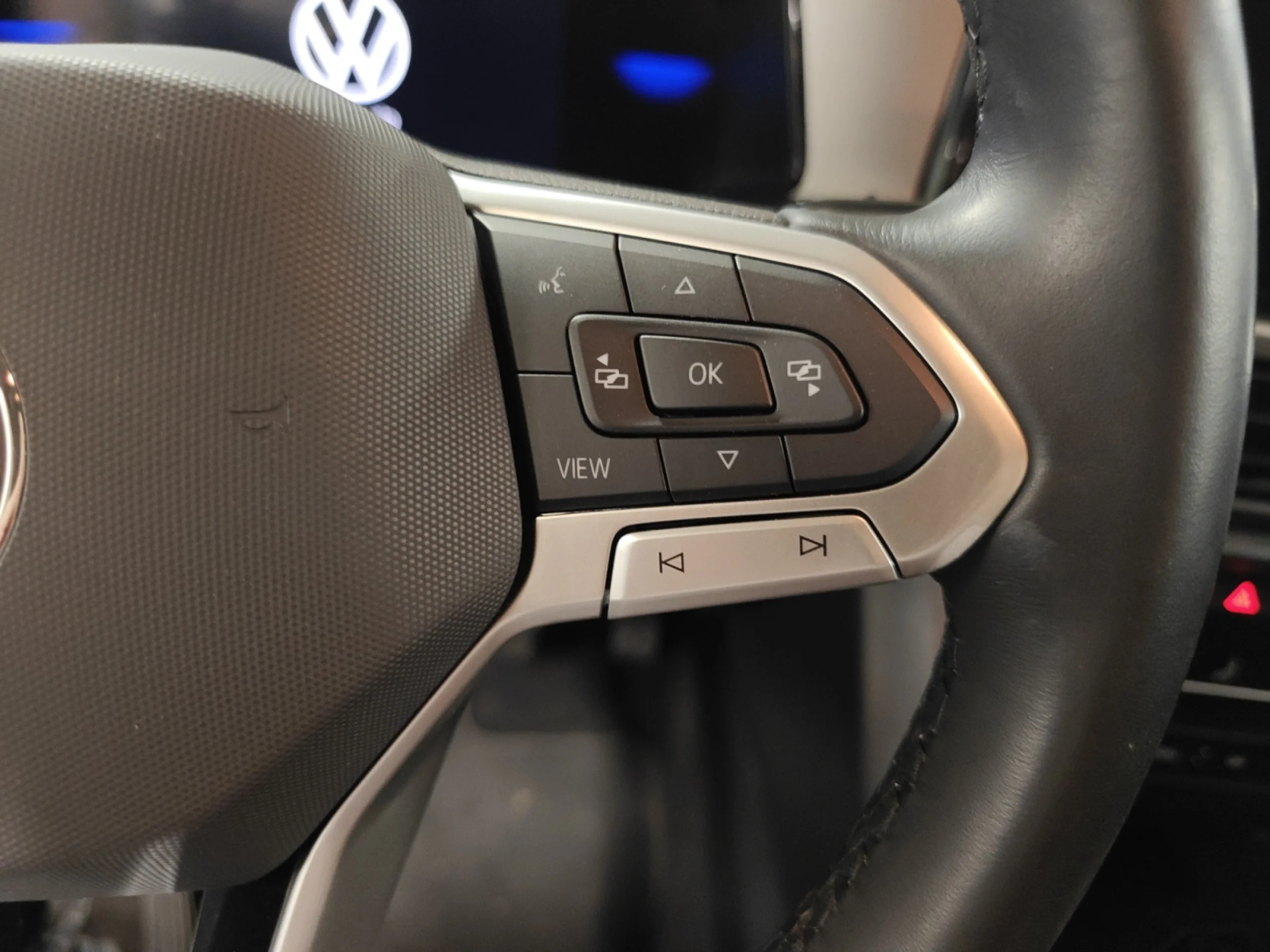 VOLKSWAGEN T ROC ··MÁS·· 1.0 TSI 85KW (115CV) - Foto 10