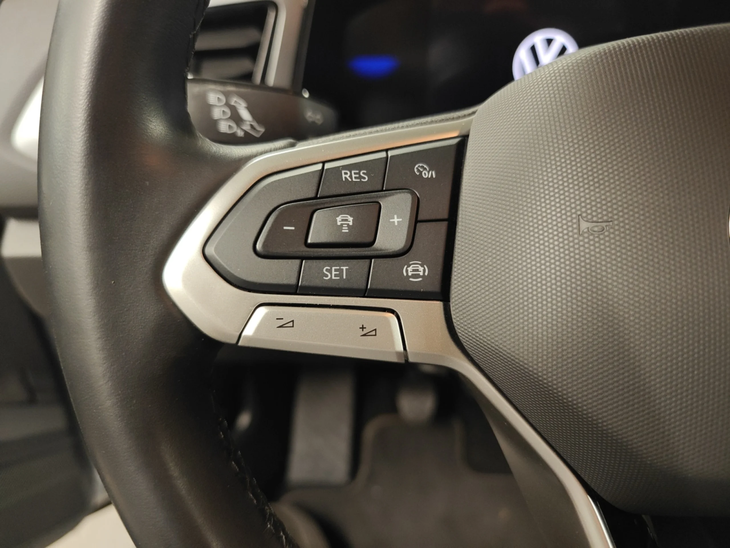 VOLKSWAGEN T ROC ··MÁS·· 1.0 TSI 85KW (115CV) - Foto 11