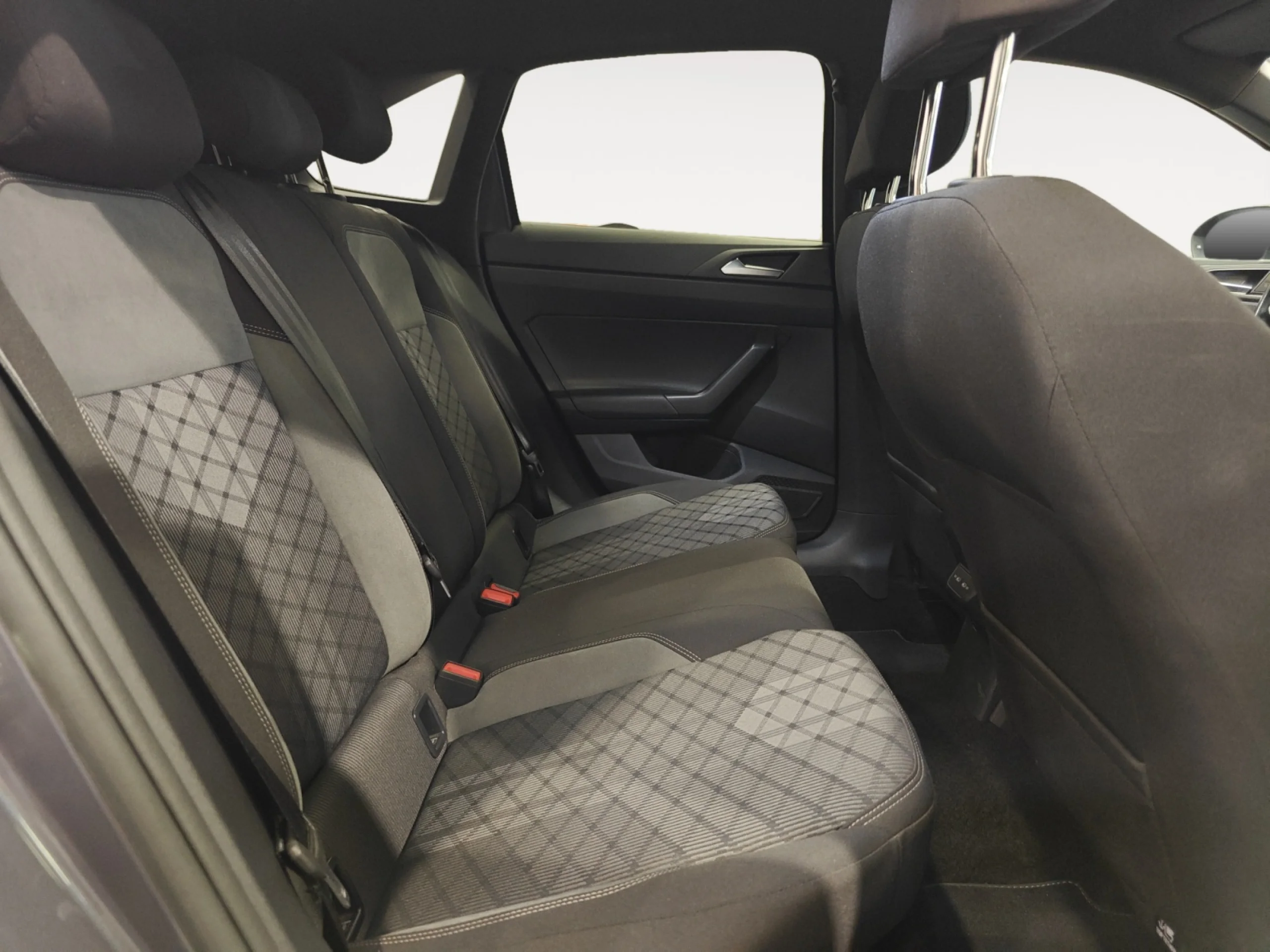 VOLKSWAGEN TAIGO R LINE 1.0 TSI 81KW (110CV) DSG - Foto 6