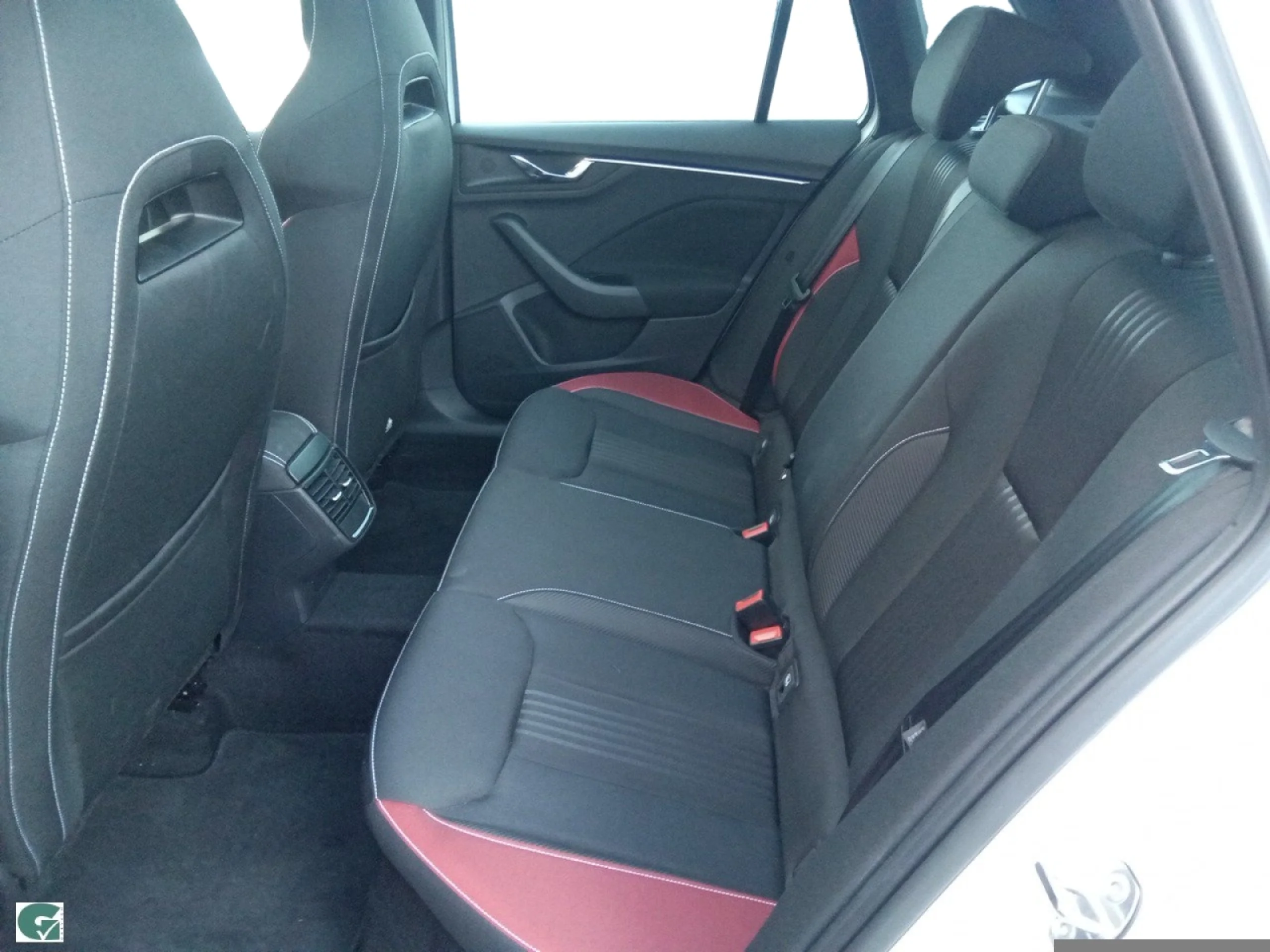 SKODA KAMIQ 1.5 TSI 110KW (150CV) DSG MONTECARLO - Foto 7