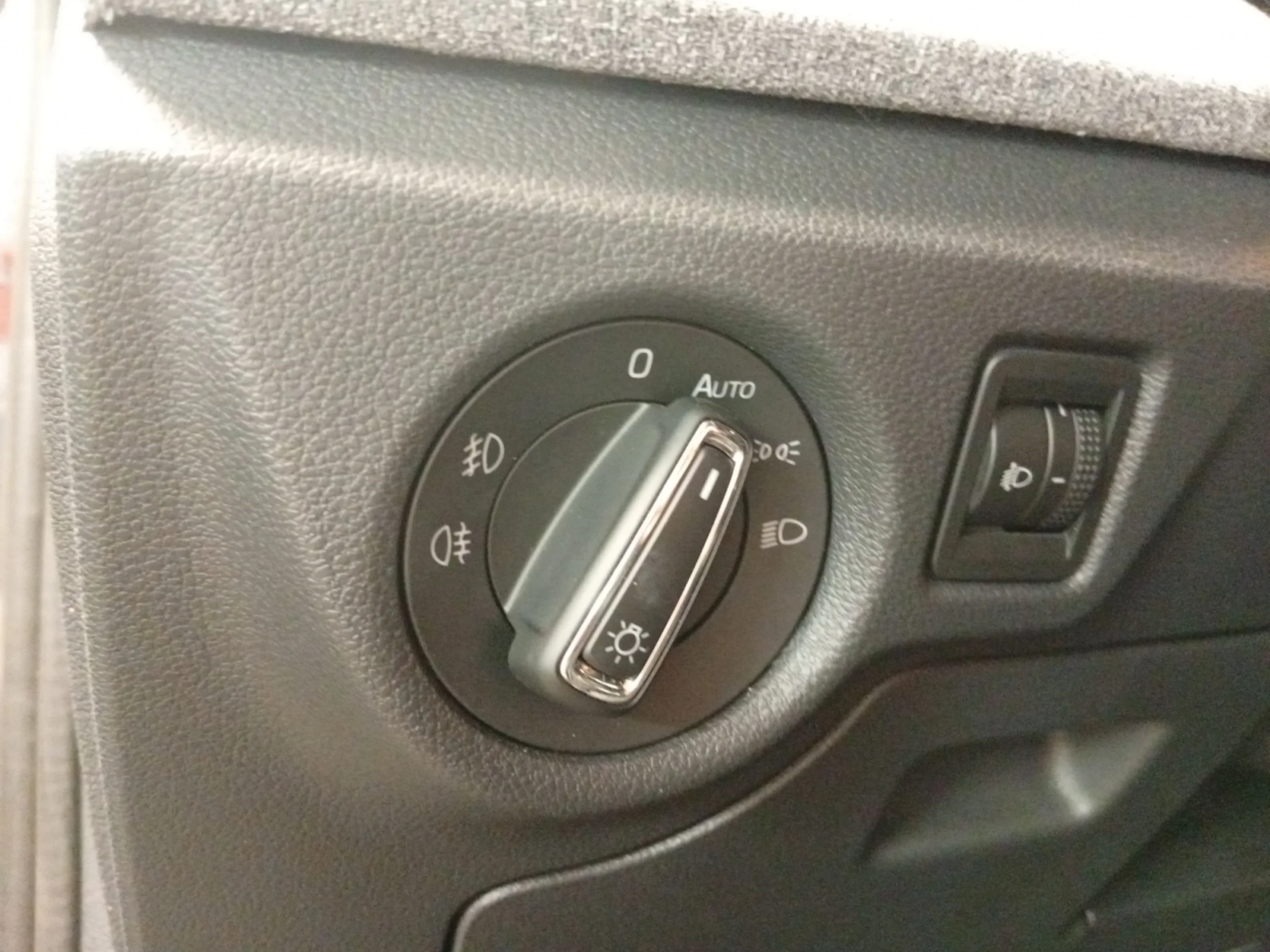 SKODA KAMIQ 1.0 TSI 70KW (95CV) SELECTION - Foto 9