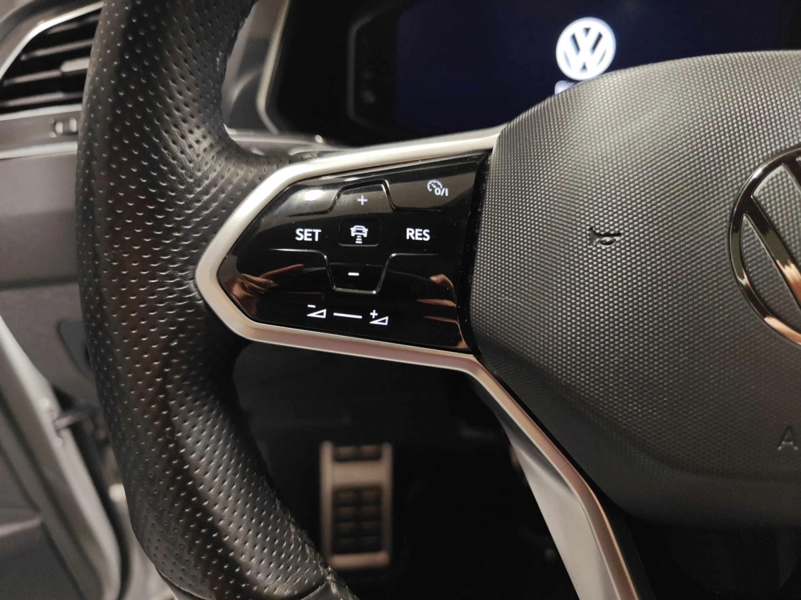 VOLKSWAGEN TIGUAN R LINE 1.4 TSI EHYBRID 180KW (245CV) DSG - Foto 11