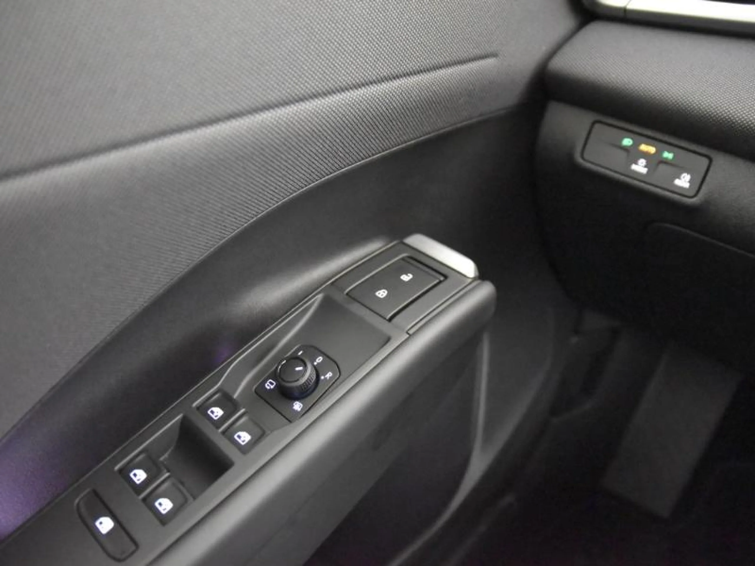 VOLKSWAGEN T ROC T ROC MÁS 1.5 ETSI 110 KW (150 CV)  AUTOMÁTICO DSG 7 VEL. - Foto 16