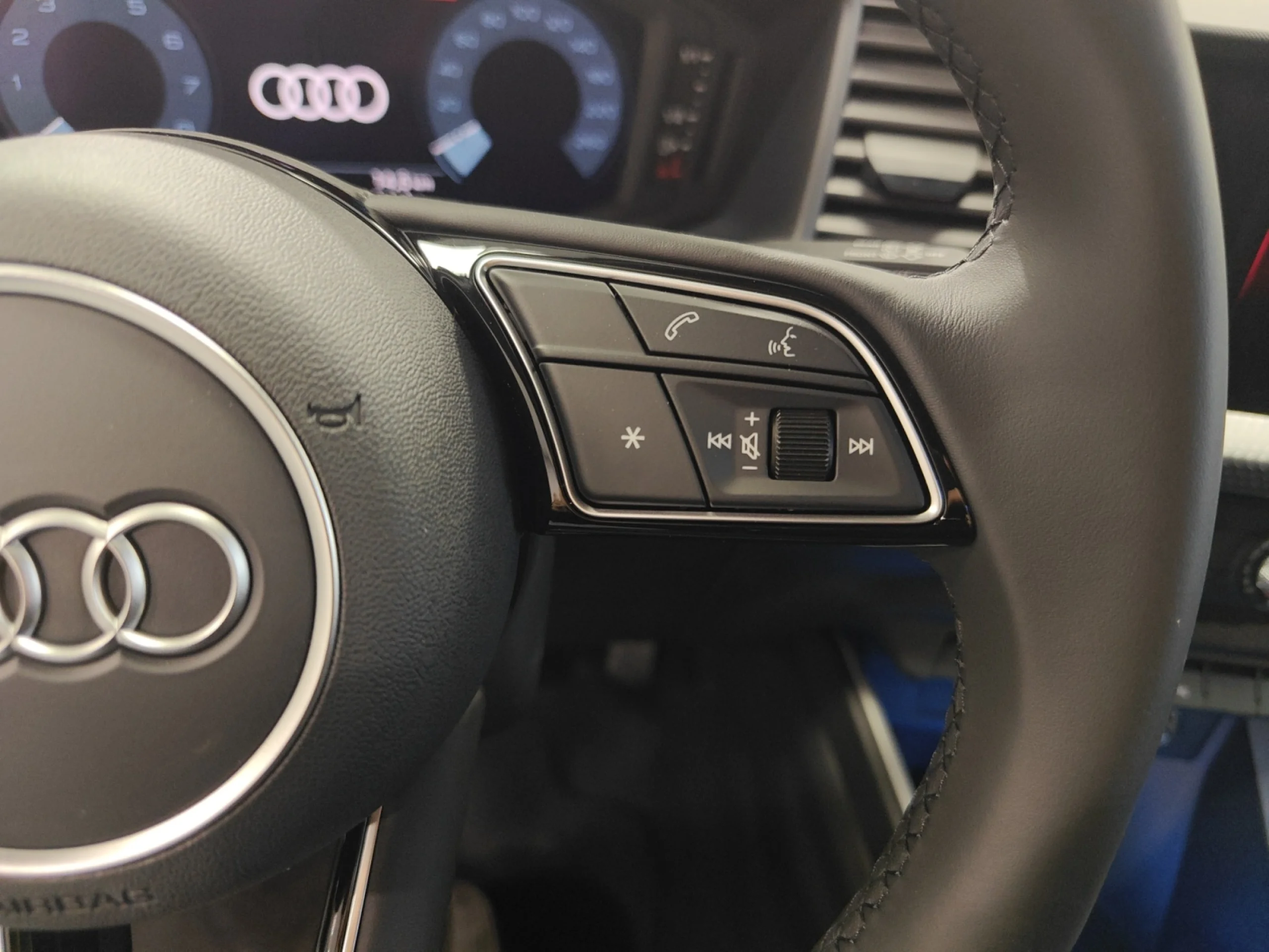 AUDI A1 ALLSTREET ADRENALIN 30 TFSI 85KW S TRON - Foto 10