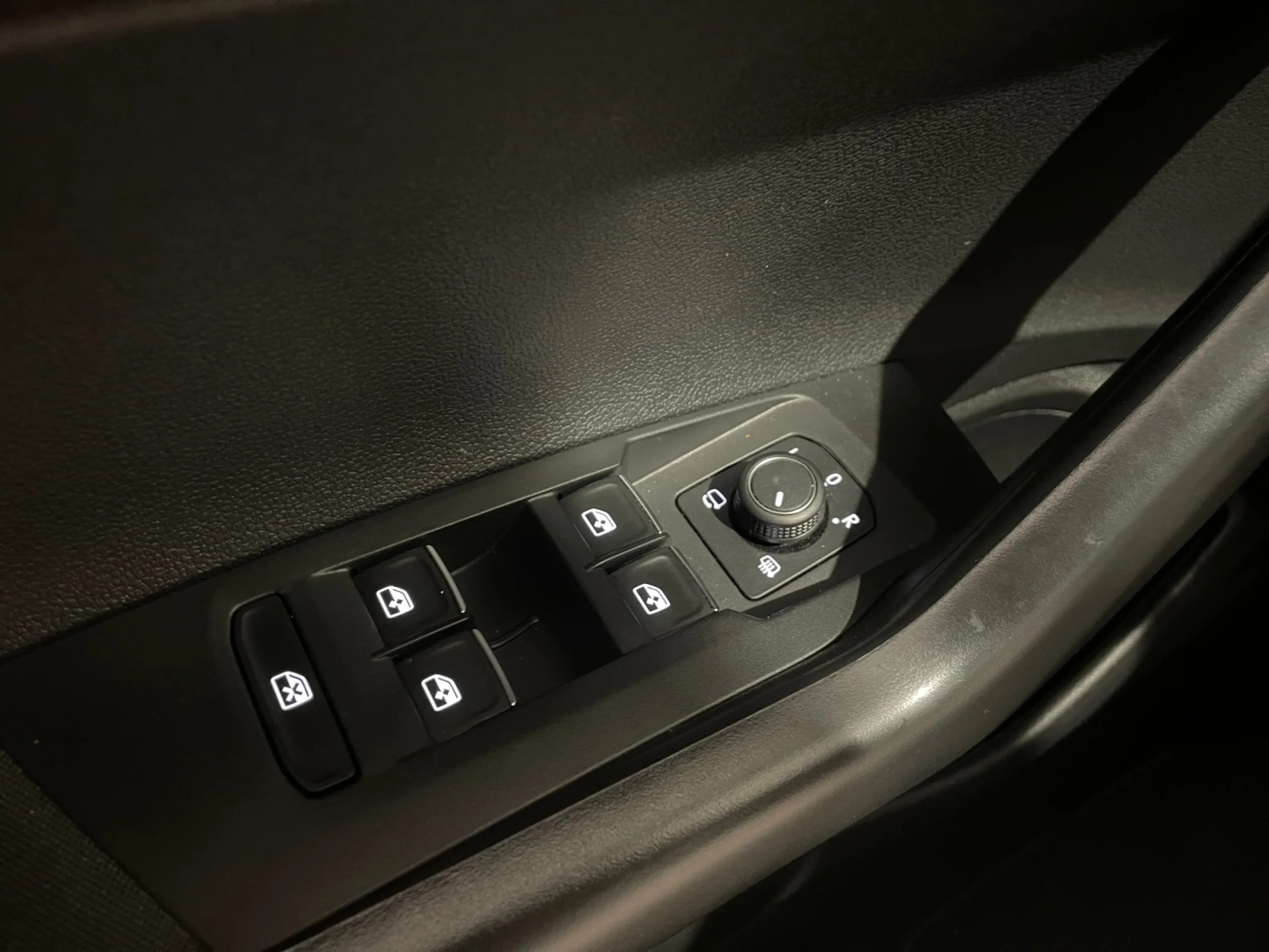 VOLKSWAGEN TAIGO R LINE 1.0 TSI 85KW (115CV) - Foto 16