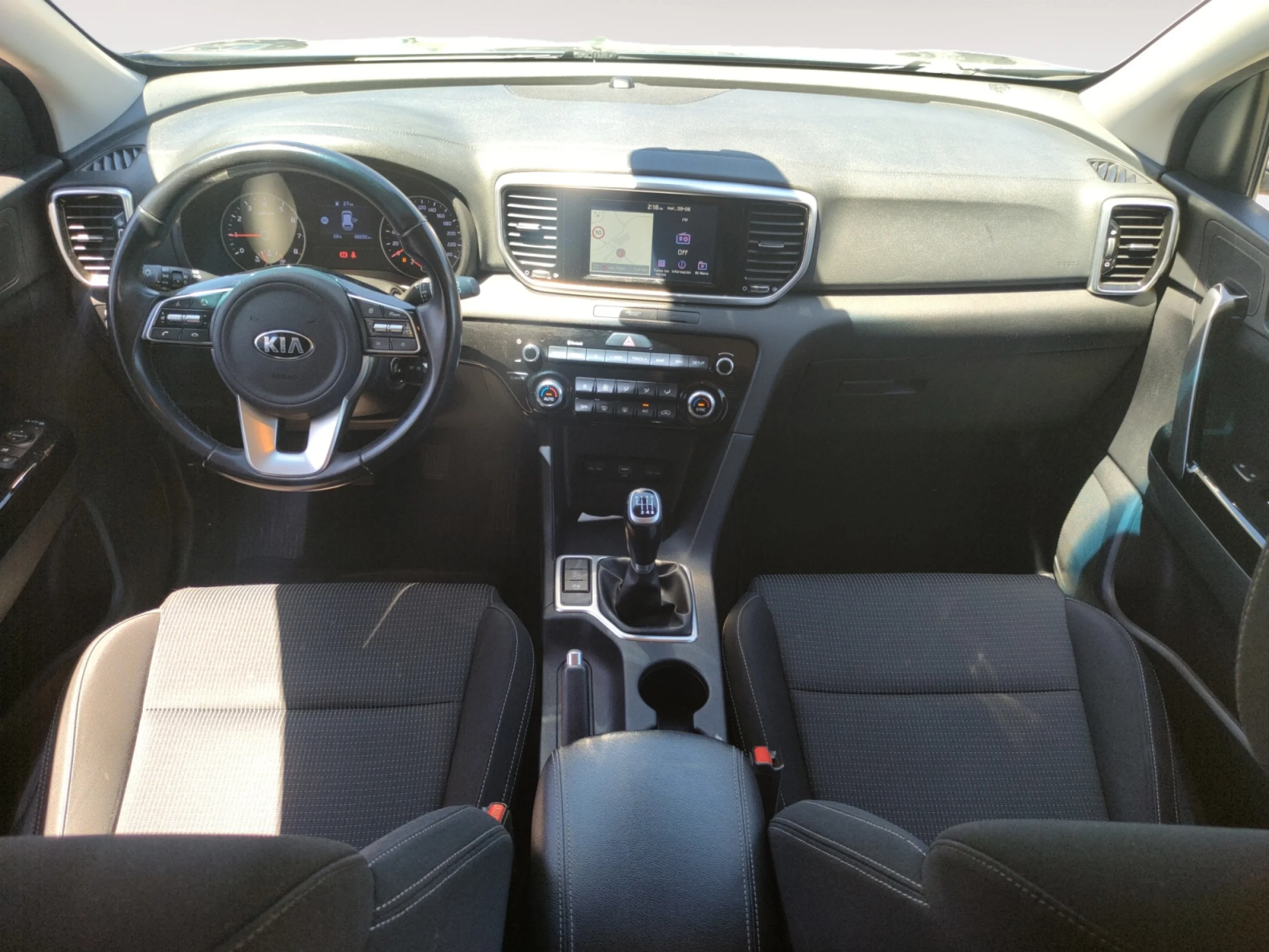 KIA SPORTAGE 1.6 GDI 97KW (132CV) DRIVE 4X2 - Foto 4
